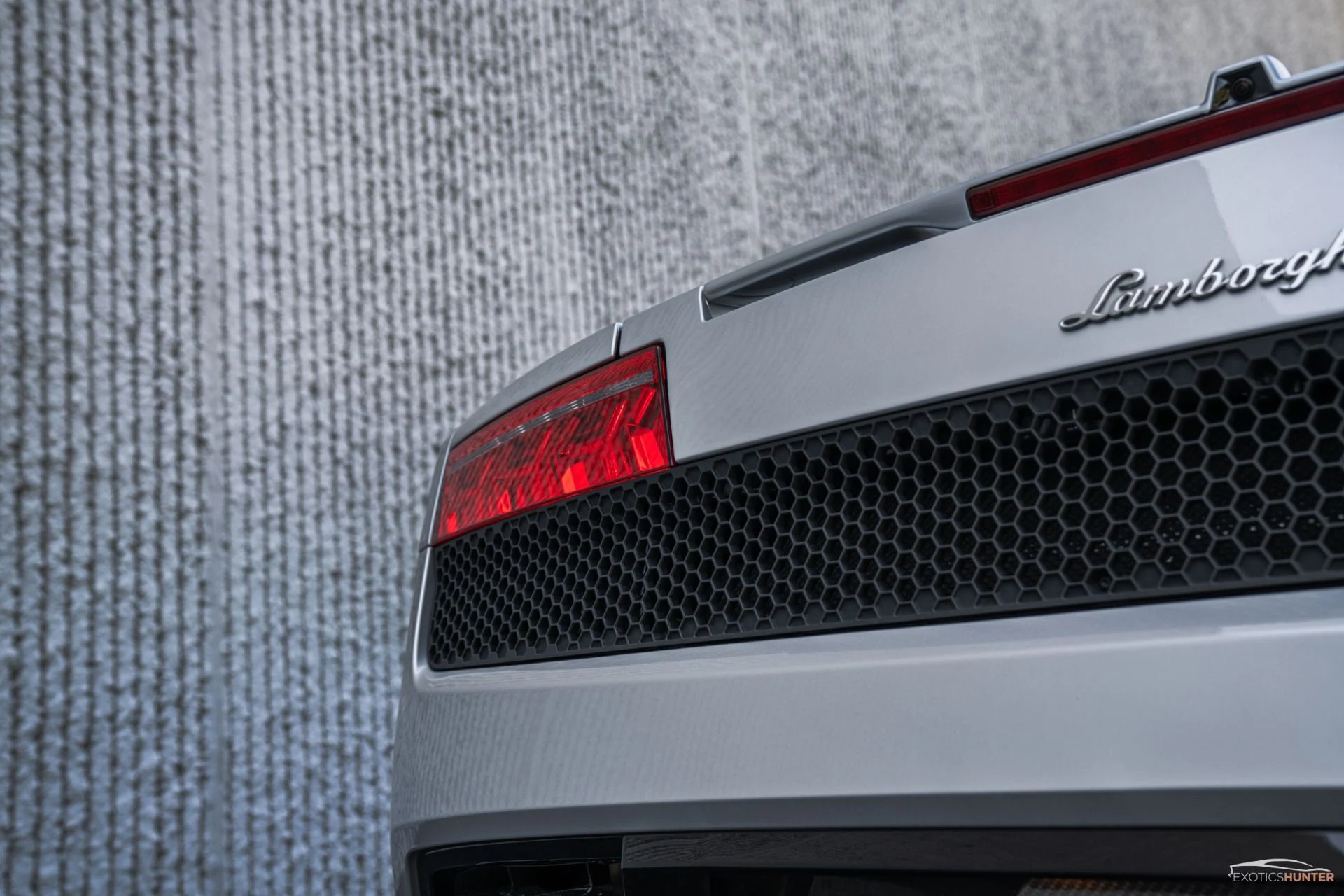 mph025_22327957_Used_2010_Lamborghini_Gallardo_LP_560_4_in_Grigio_Telasso_w_Carbon_Ceramic_Brakes_1762876983_7392a4c165