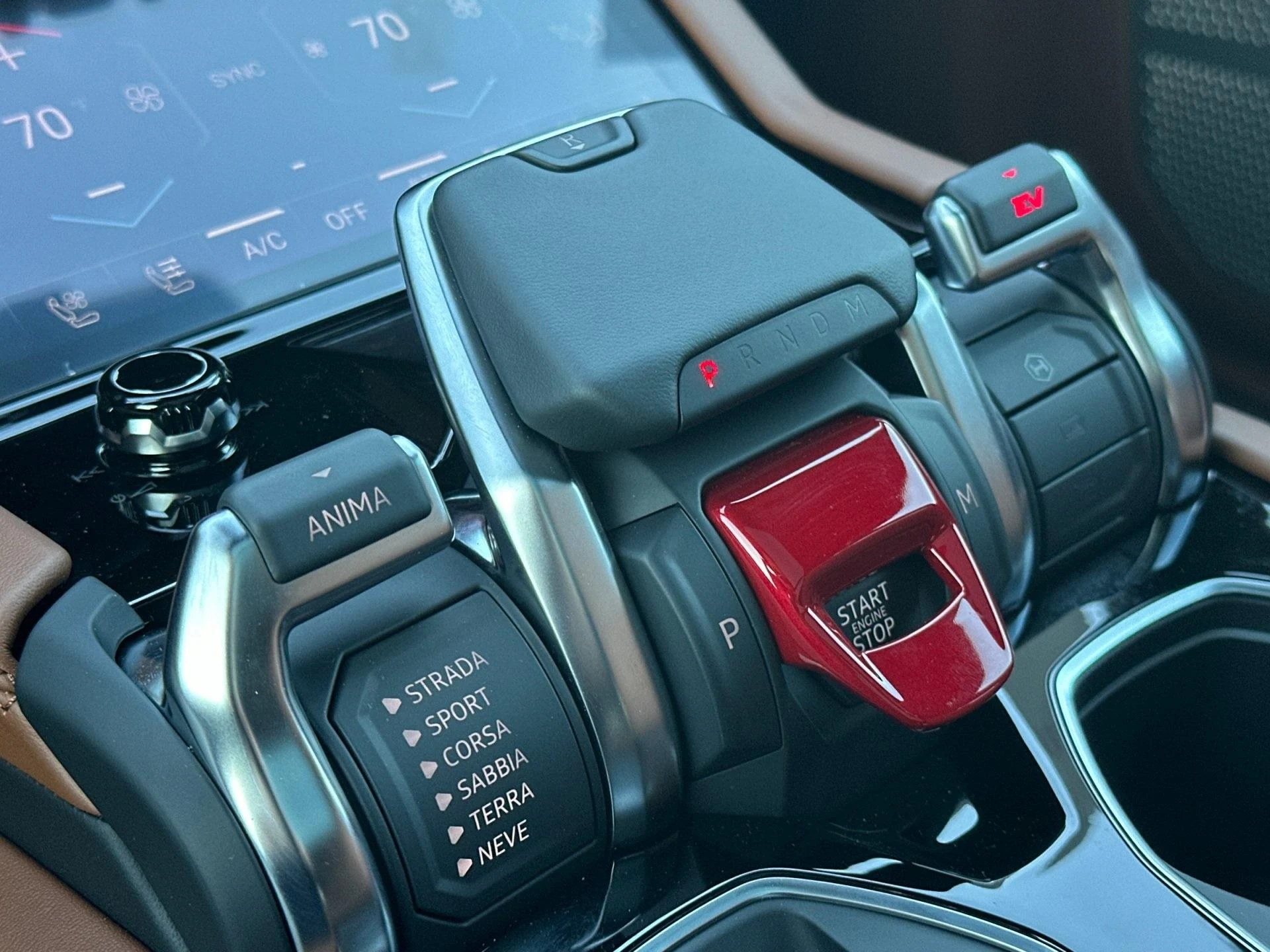 mph025_2237155825_New_2025_Lamborghini_Urus_SE_1765357690_0661b707a7