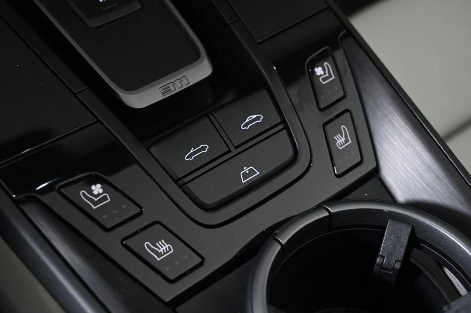 mph025_2239010142_6356debef48e4ce9a8a3de75f9b170dc_047520e32b