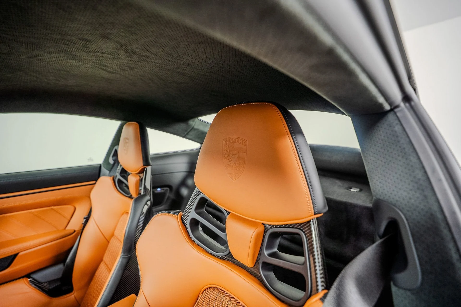 mph025_2239809796_c469ca91da1343569440d46f0ca964d8_02d58b891c