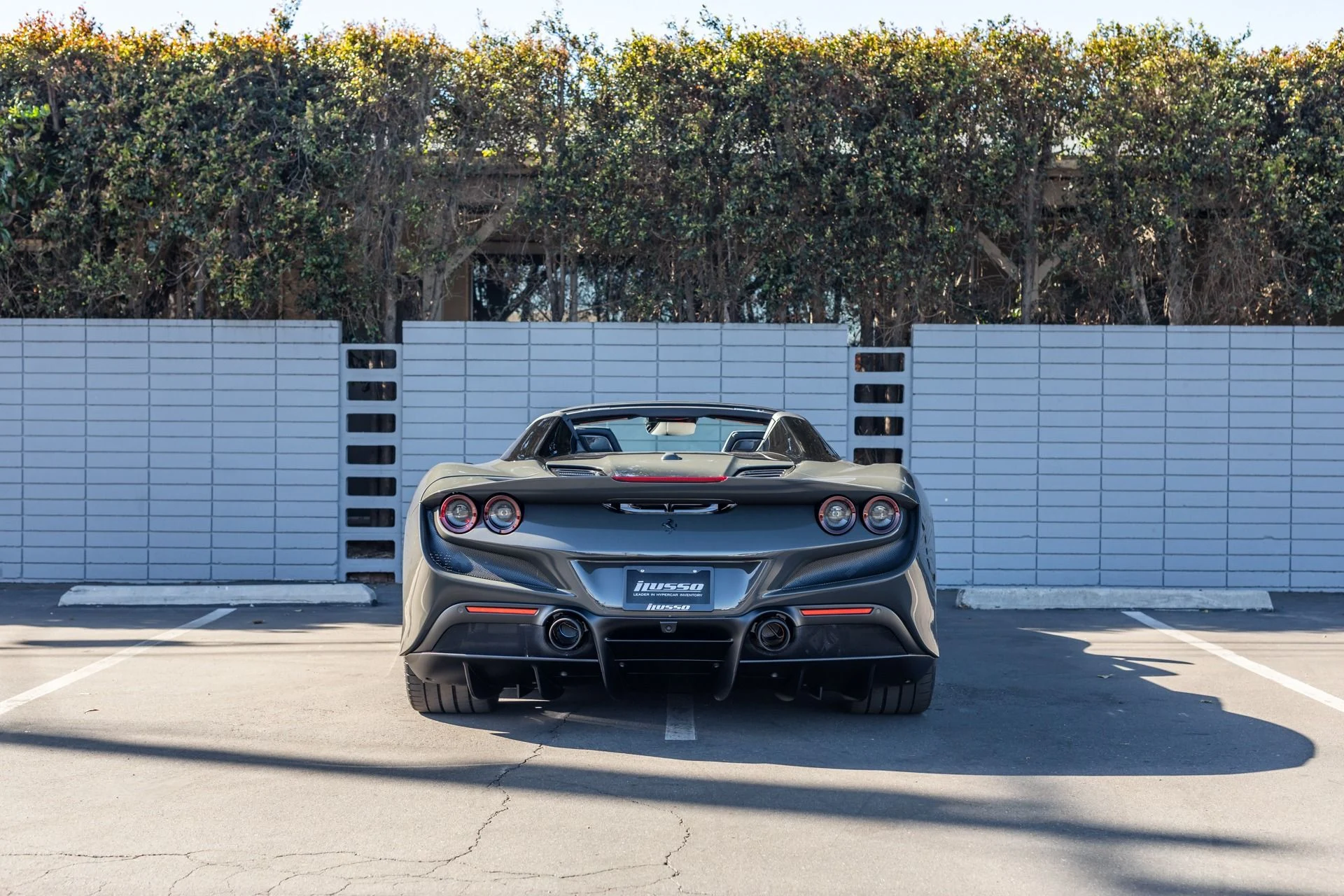 mph025_2249601255_Used_2023_Ferrari_F8_Spider_1736988446_99313e7dbf