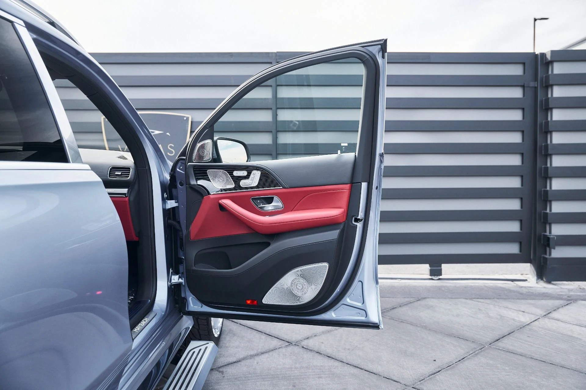 mph025_2251113809_Used_2026_Mercedes_Benz_GLS_Maybach_GLS_600_1769136311_3aef0d7fdc