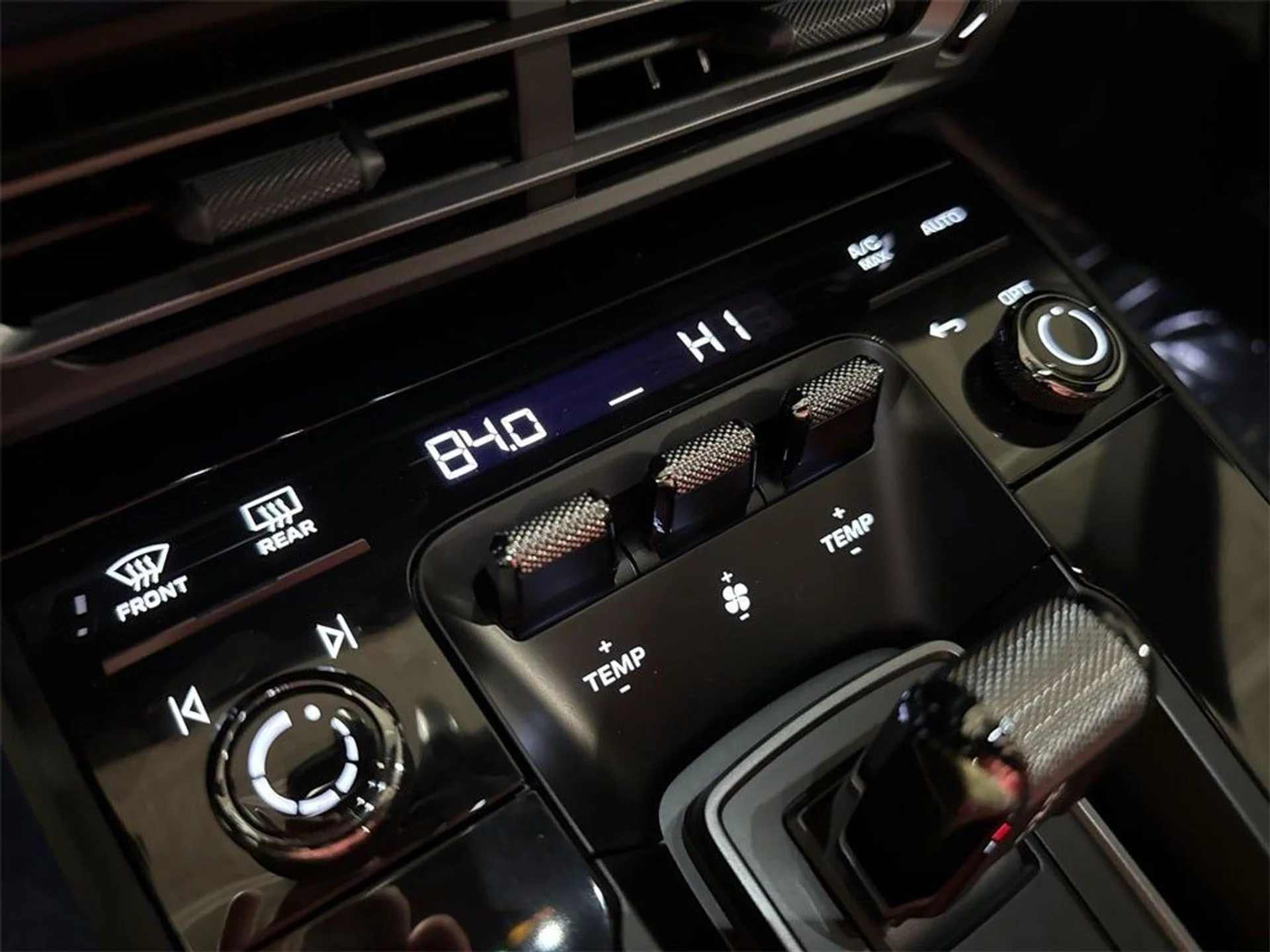 mph025_2251844566_26_64457f0438