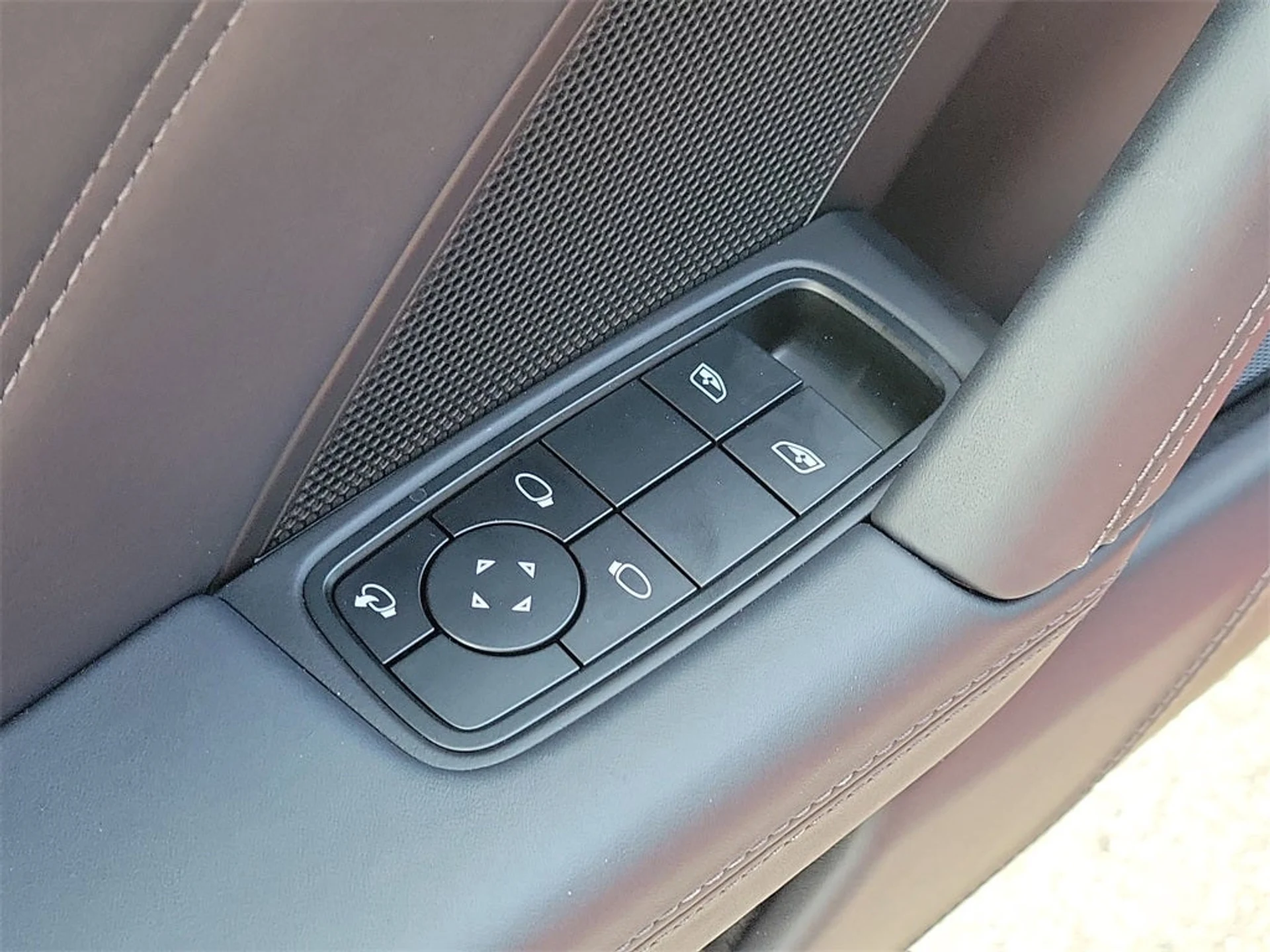 mph025_226036810_26_a1d34e060f