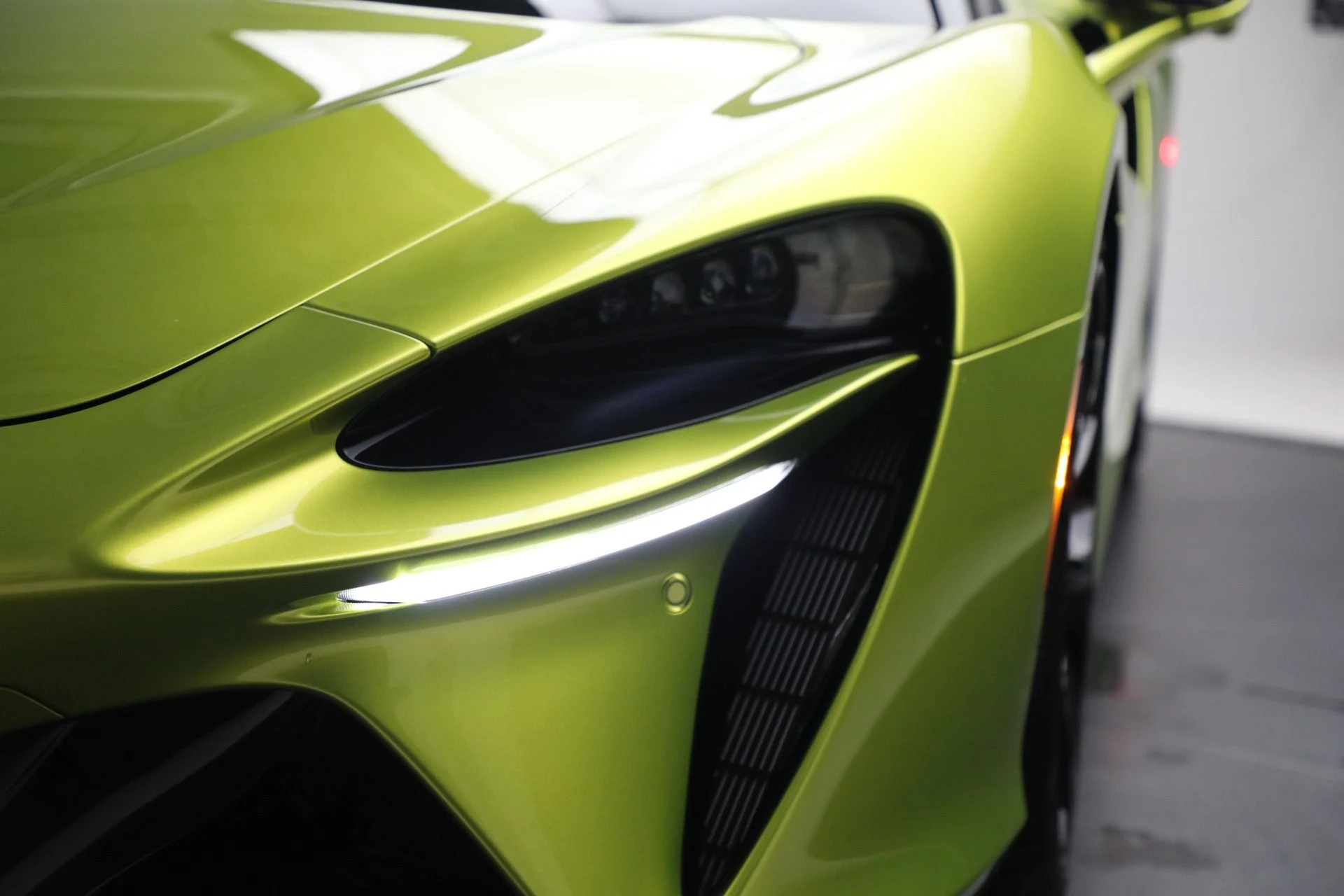 mph025_2262966319_Used_2024_Mc_Laren_Artura_Performance_b5583a69ac