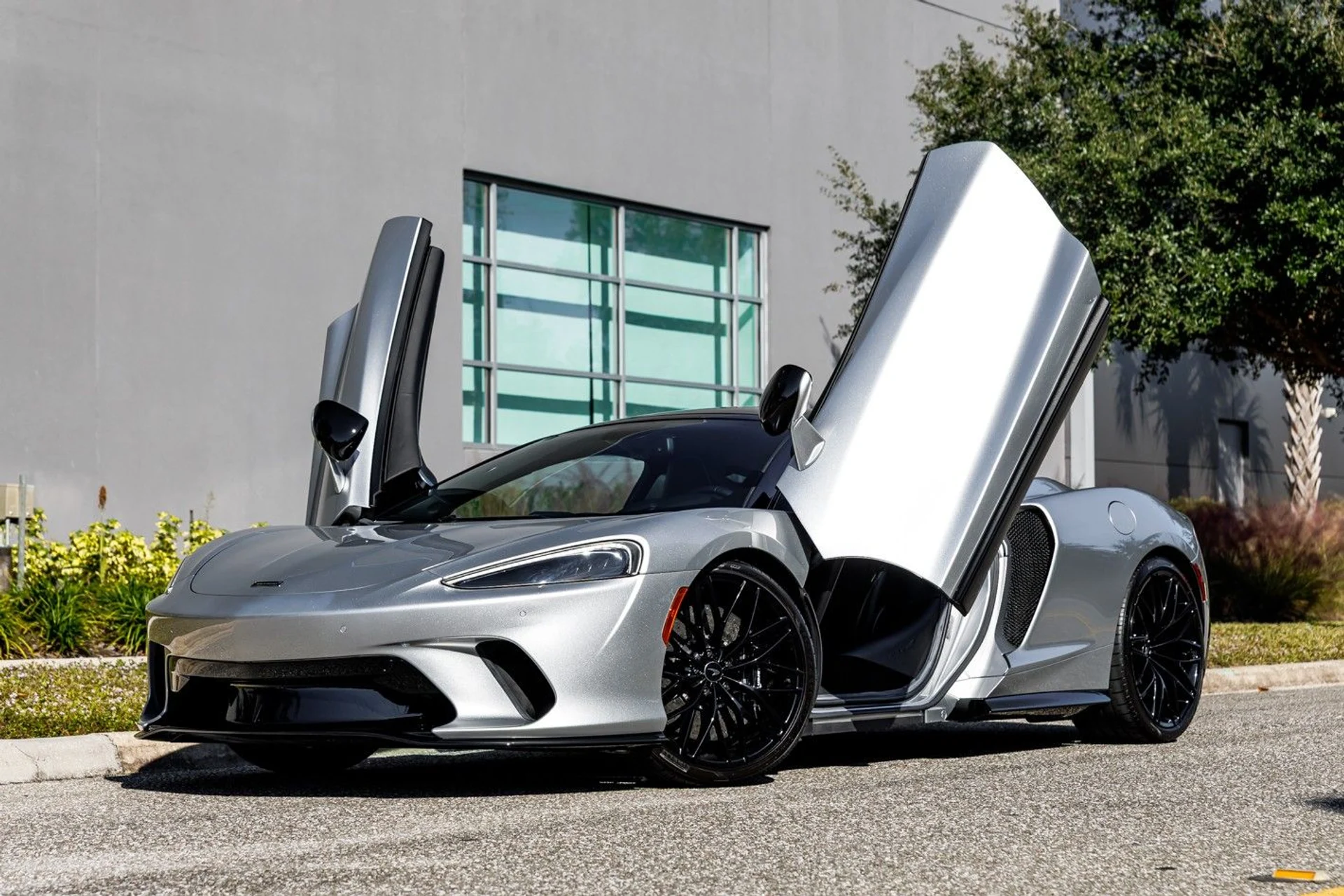 mph025_2263145560_137_p26_l_0b9a754393