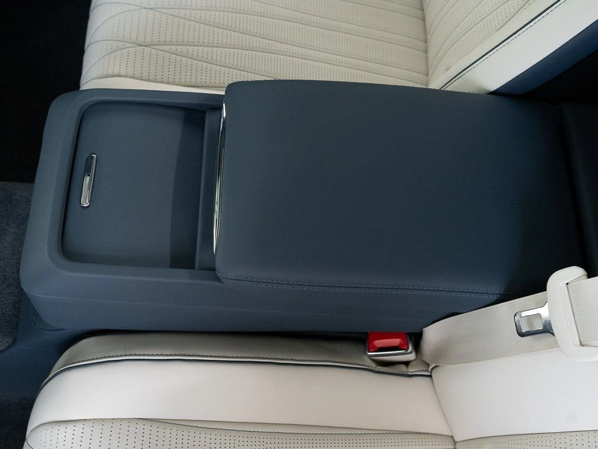 mph025_2264709790_2f704f1b85bbff608ab55652a85b9b21_f207560968