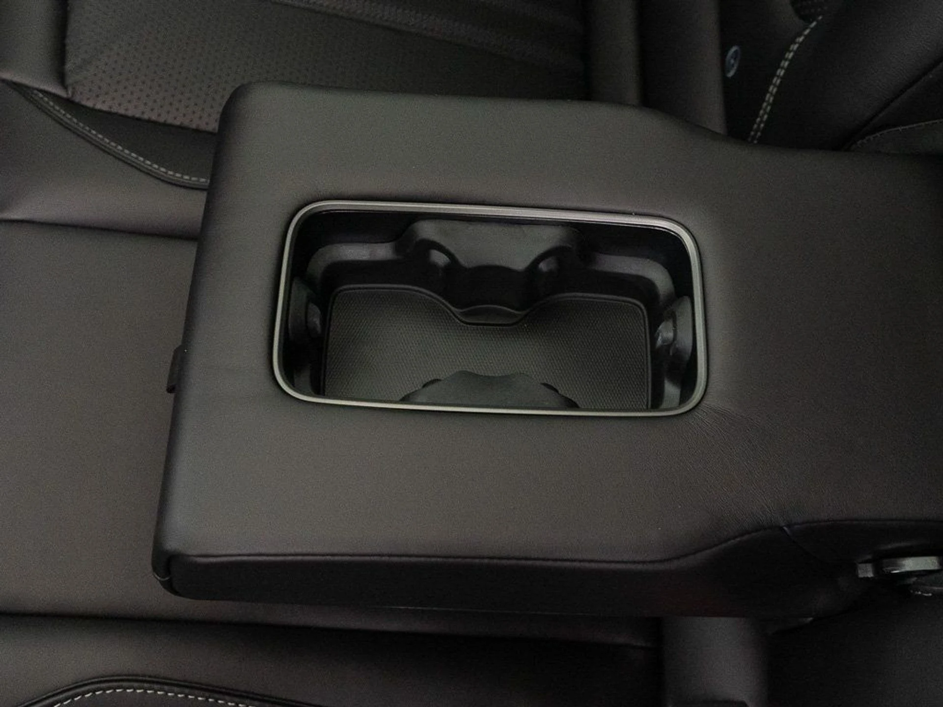 mph025_2264870042_20e759b6c2ab34c2c83e0dcc310cfacc_d8017a81dd