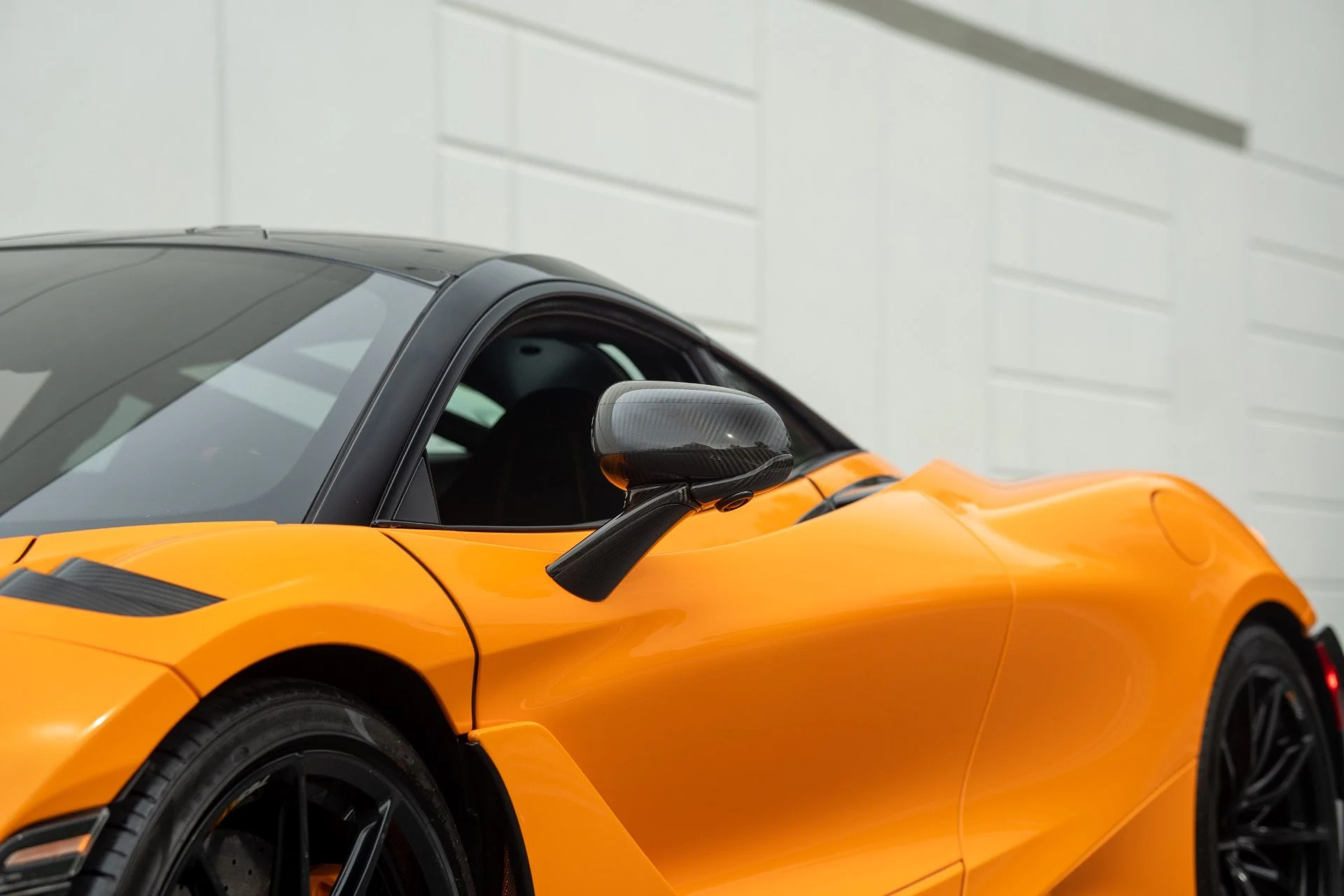 mph025_2265875264_Used_2021_Mc_Laren_765_LT_1757087753_edb22000e7