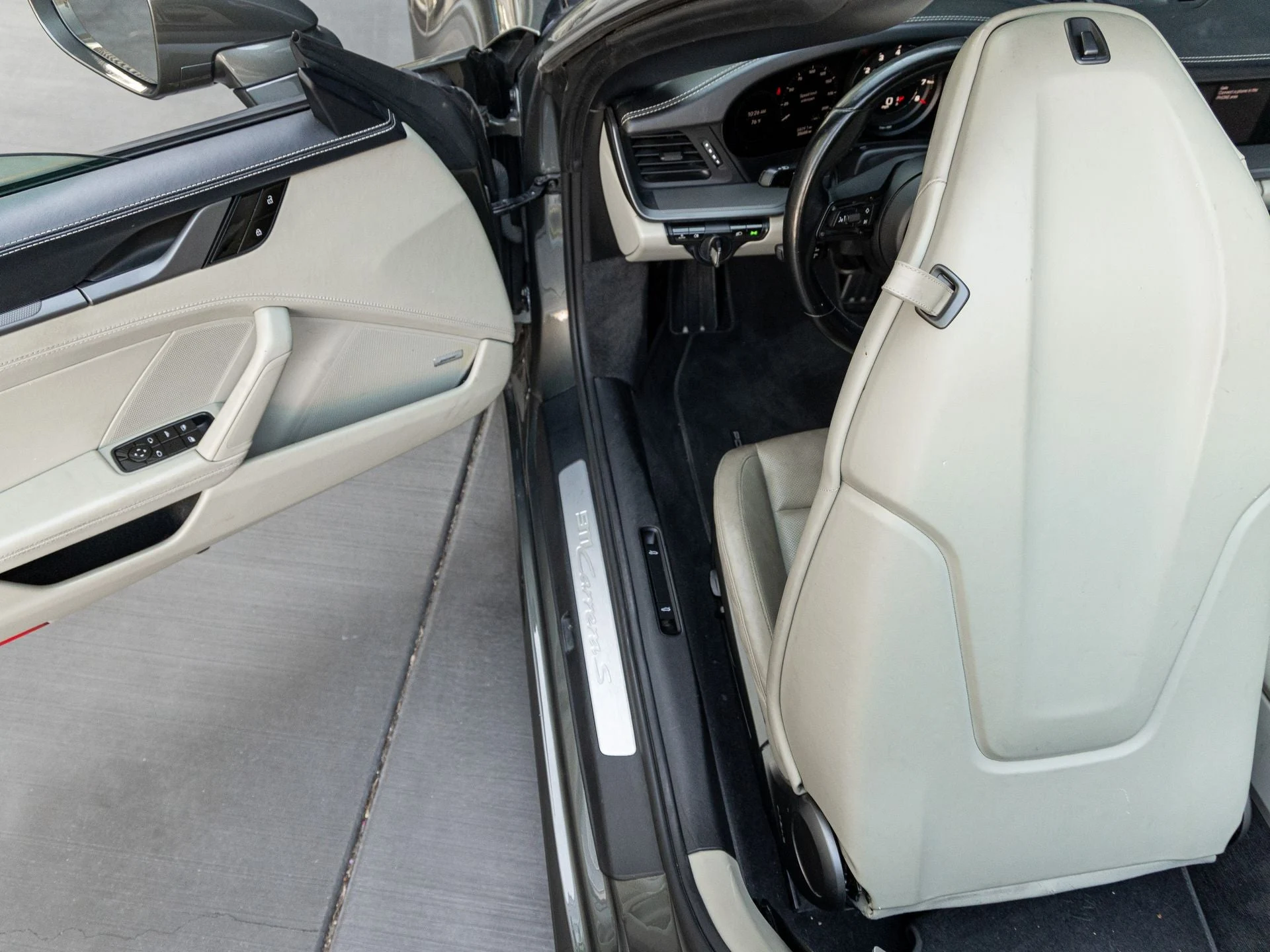 mph025_2268221266_26_33e0043eba