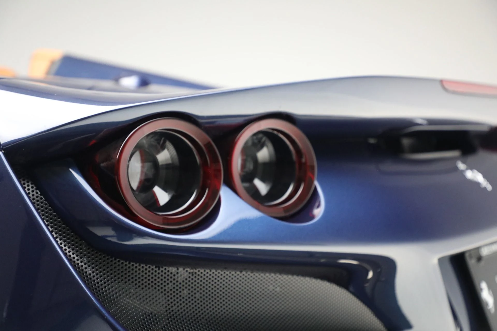 mph025_2269623894_Used_2022_Ferrari_F8_Spider_392ed4878d