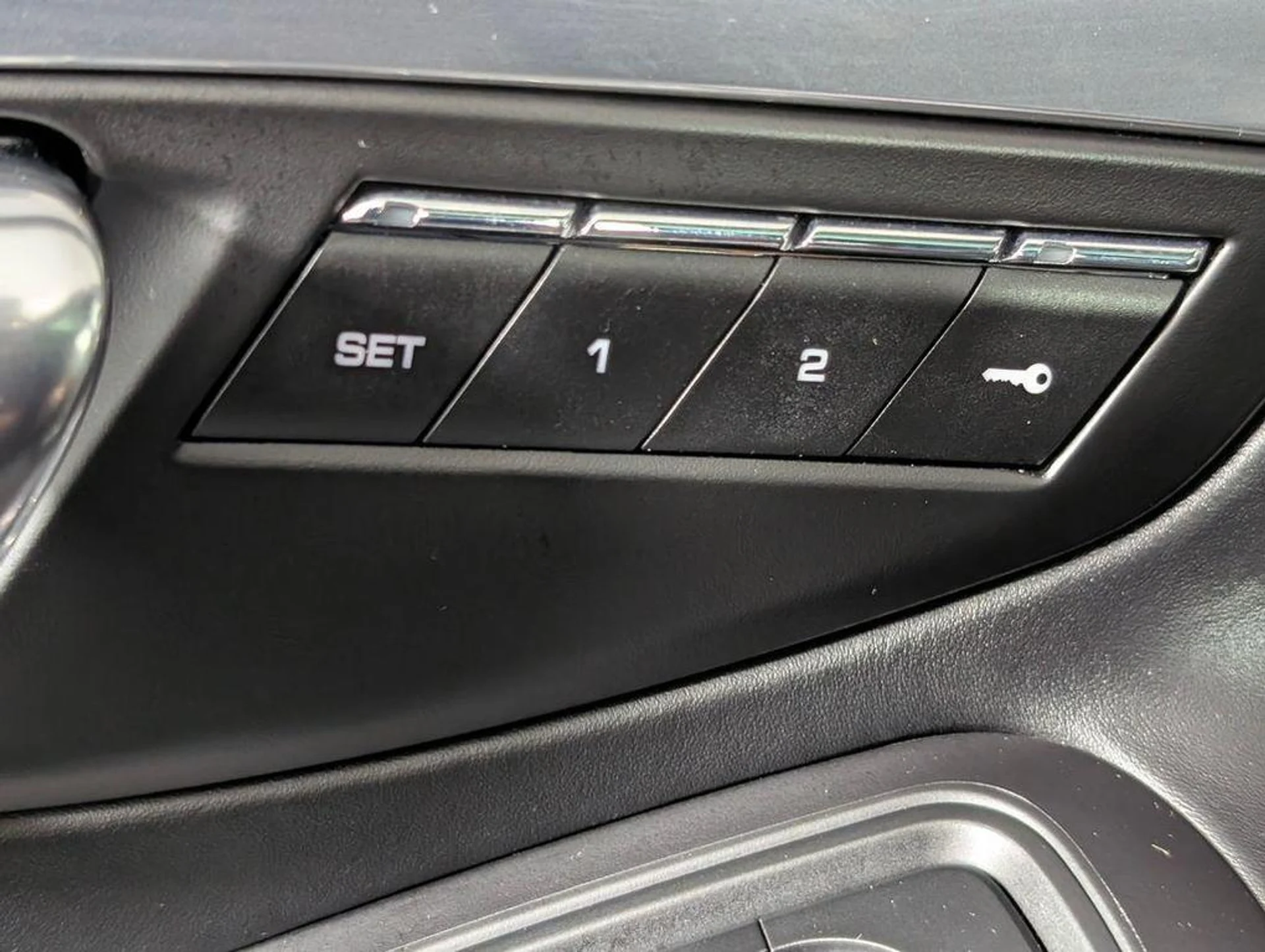 mph025_2273052755_Y_Eqz9_BO_Kjy_Y_Yq_G9q9nk_R5_O3_NG_Bw_dc6f0106b8