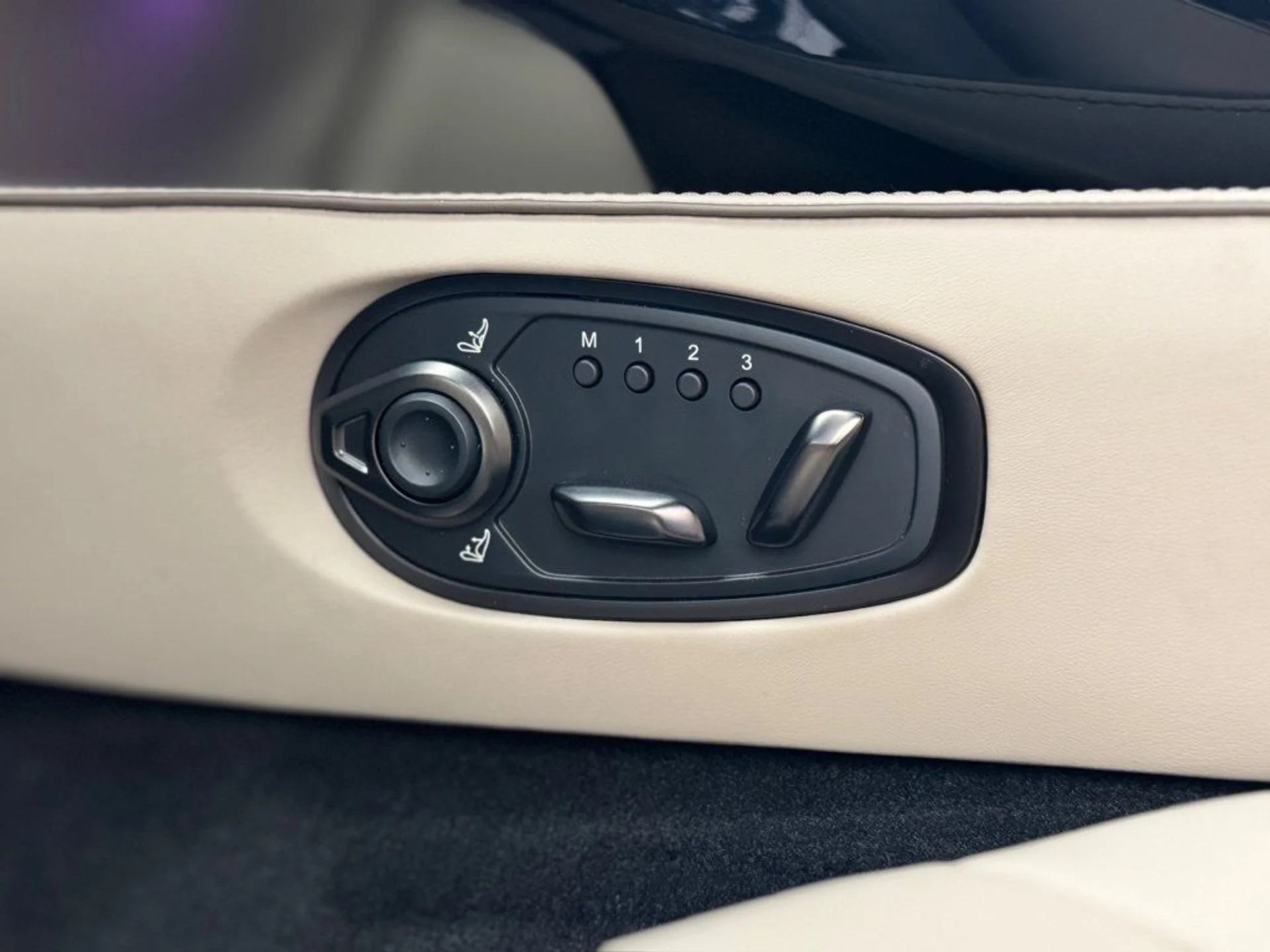 mph025_2276955566_alvadcuuv62s5xw5xxxwj1jnpup4_dae399f039