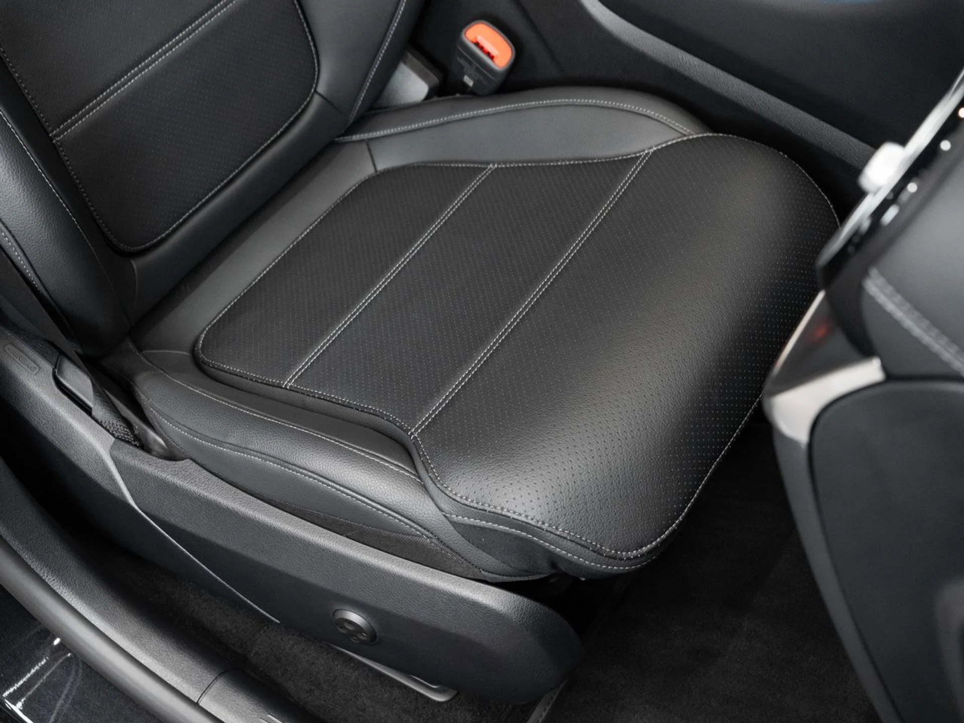 mph025_227852260_mercedes_benz_glc_2025_57b56be519