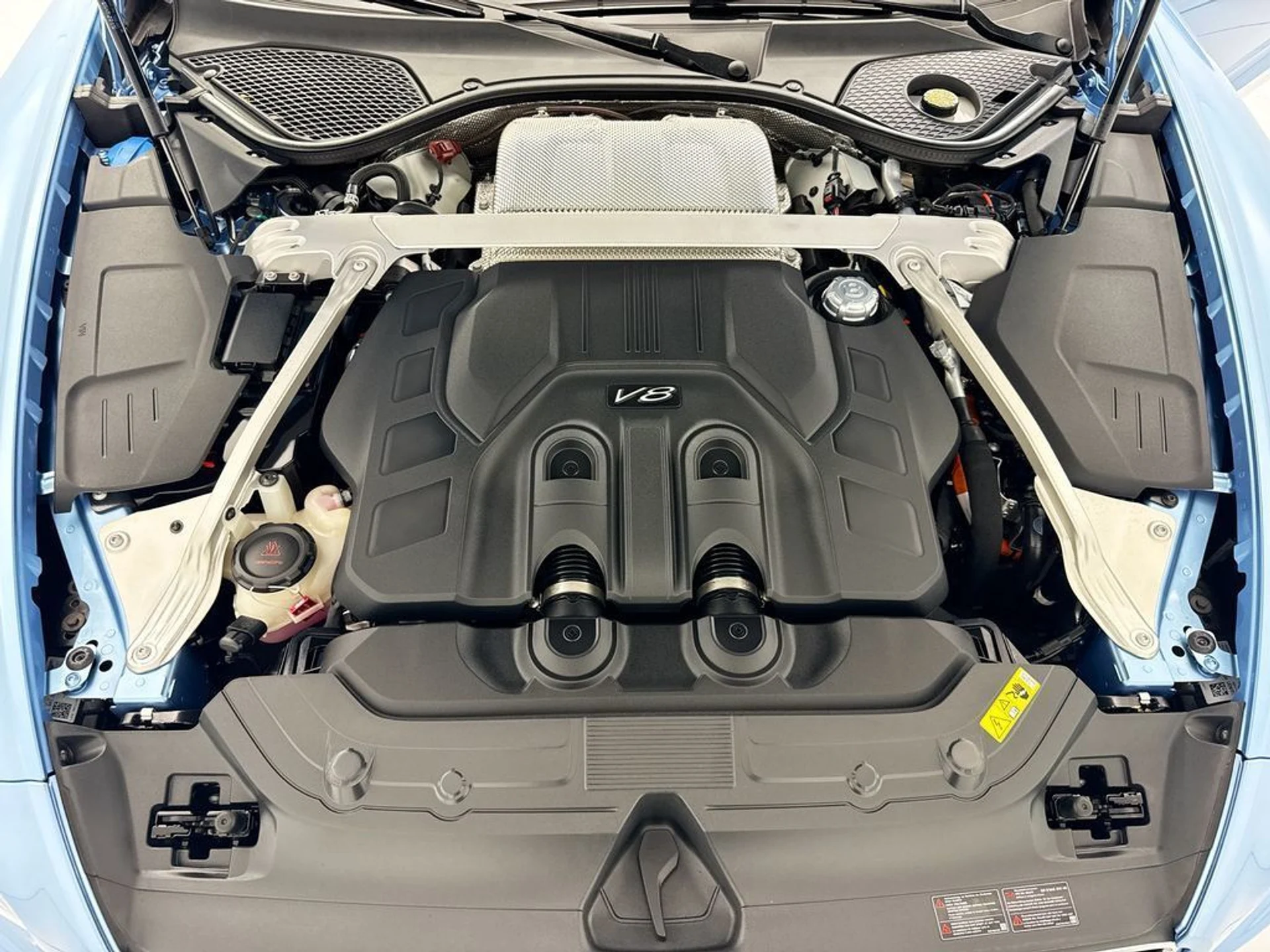 mph025_2289747266_new_2026_bentley_continental_gtc_8119_22995387_26_1024_3c5672856d