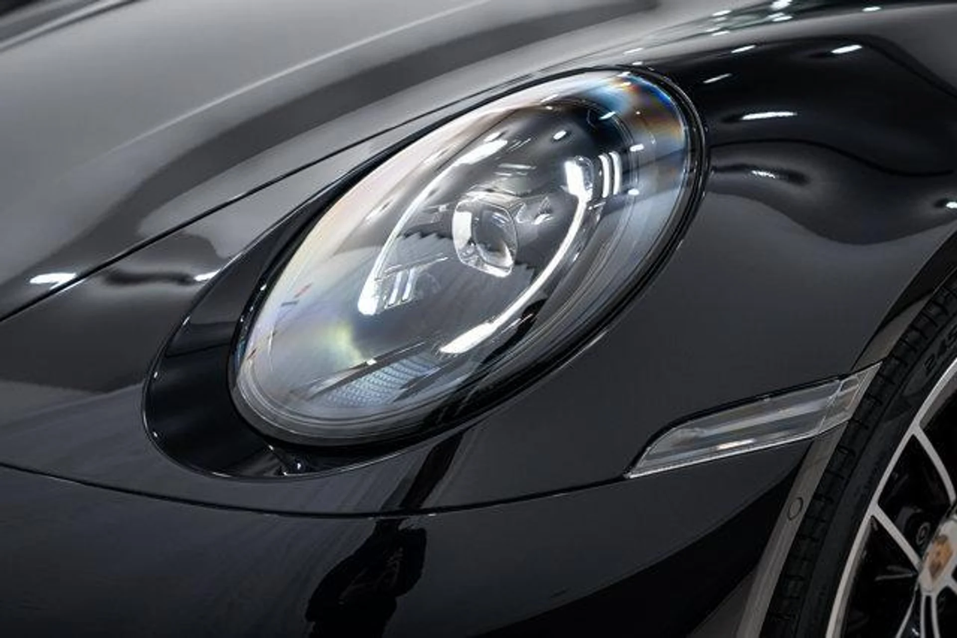 mph025_2290981423_Ig_Siudnx_T49_Rsaw_H1_La_Uc_NN_Ph_DQ_33f7052378