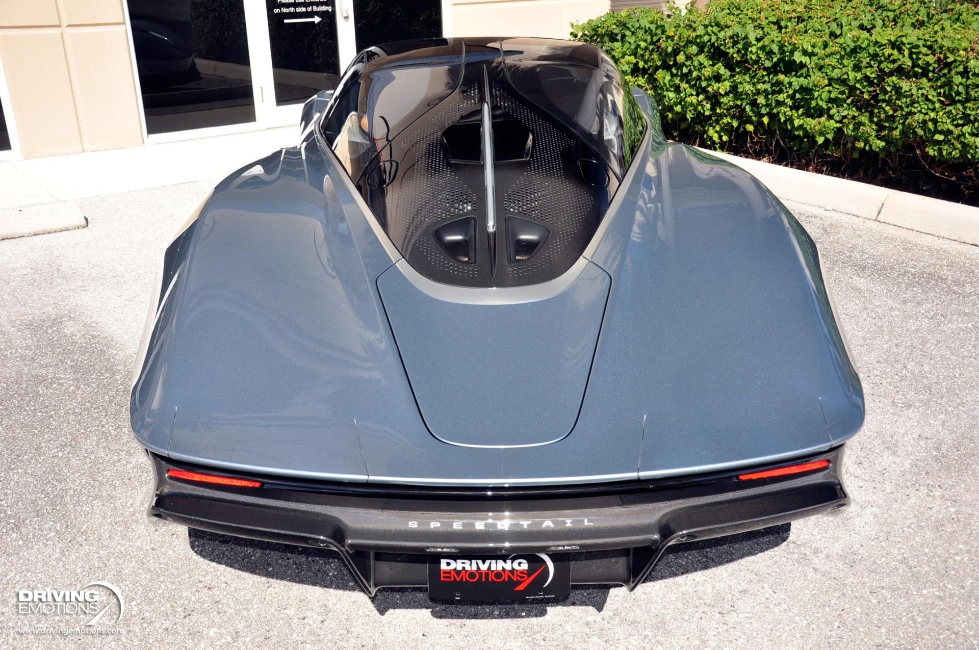 mph025_2293524847_821_p26_l_2743707a56