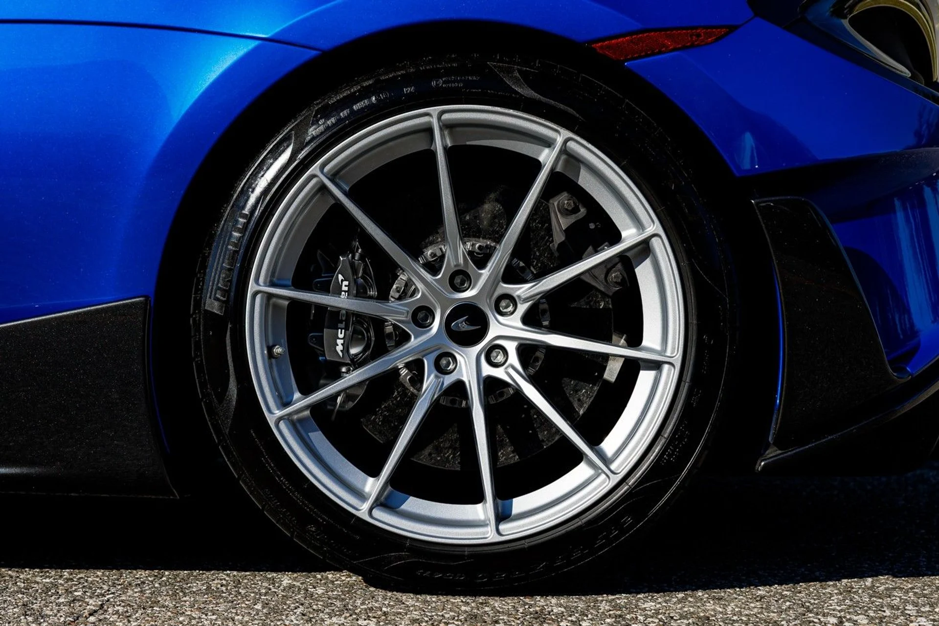 mph025_2295044568_14_p26_l_1c58bce7df