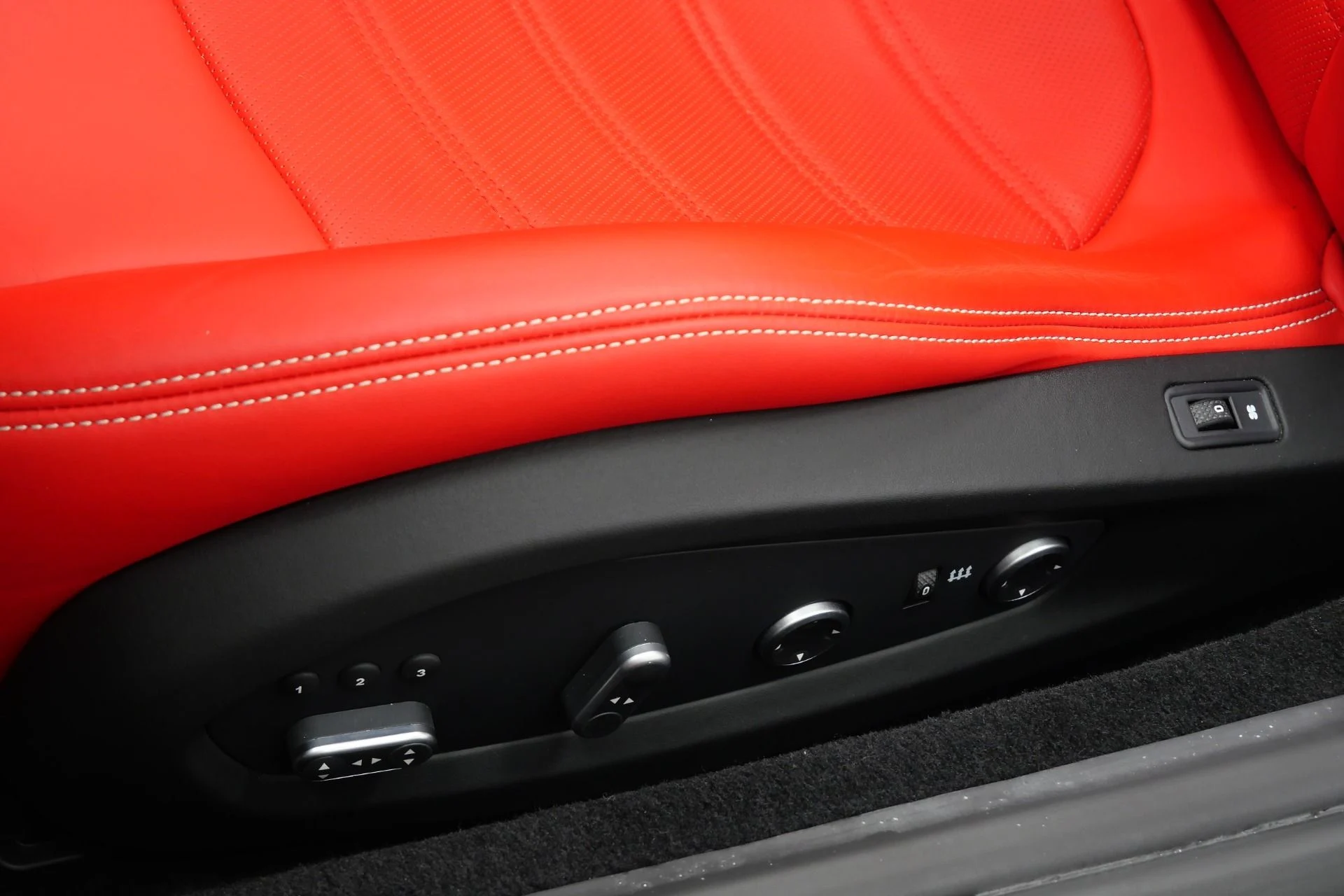 mph025_2297741239_Used_2017_Ferrari_California_T_Extremely_Low_Miles_Ventilated_Seats_Beautiful_1776887153_5341a09600