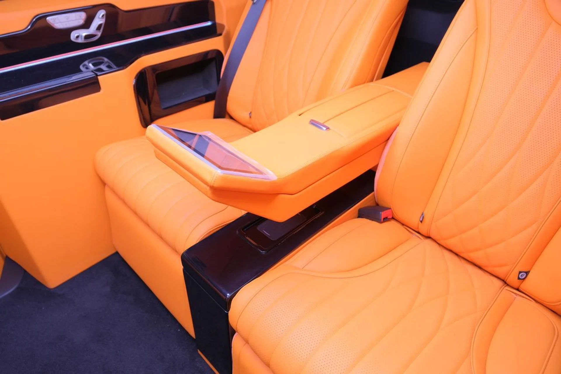 mph025_2300101403_ca3b1c69651427baebb82b00c181f3e6_5709606b5a