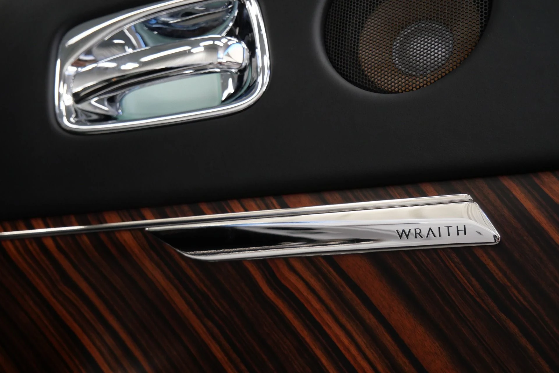 mph025_2301237147_Used_2016_Rolls_Royce_Wraith_The_Wraith_Package_Canadel_Paneling_Driver_Assistance_3_1764606909_443040129f