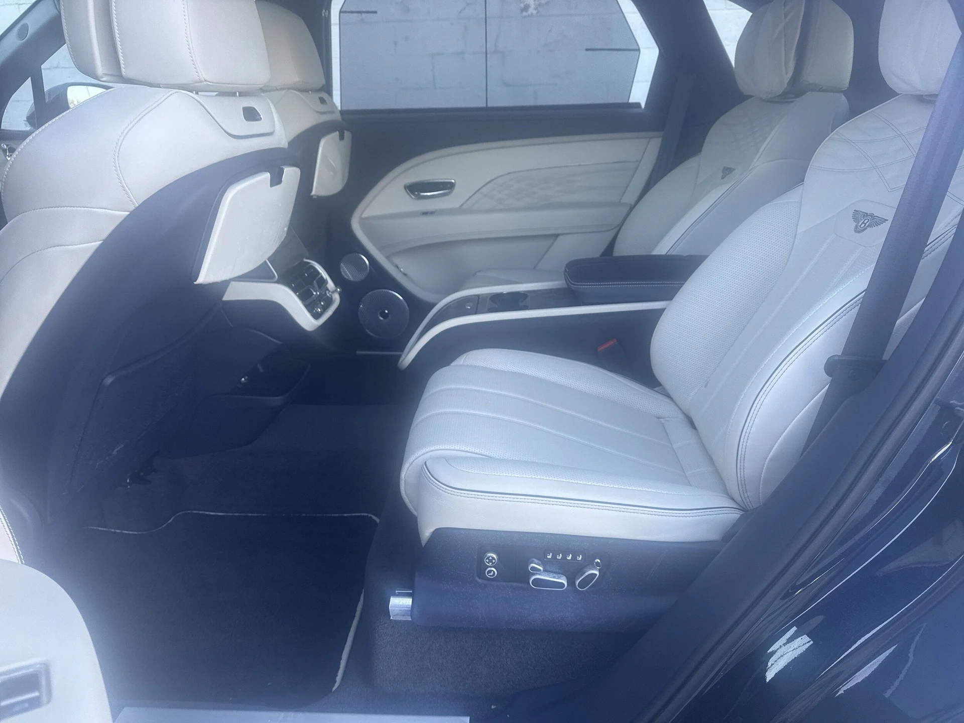 mph025_2301356799_00d3239b365c1c3f75e3b988d16451b9x_a52dce082a