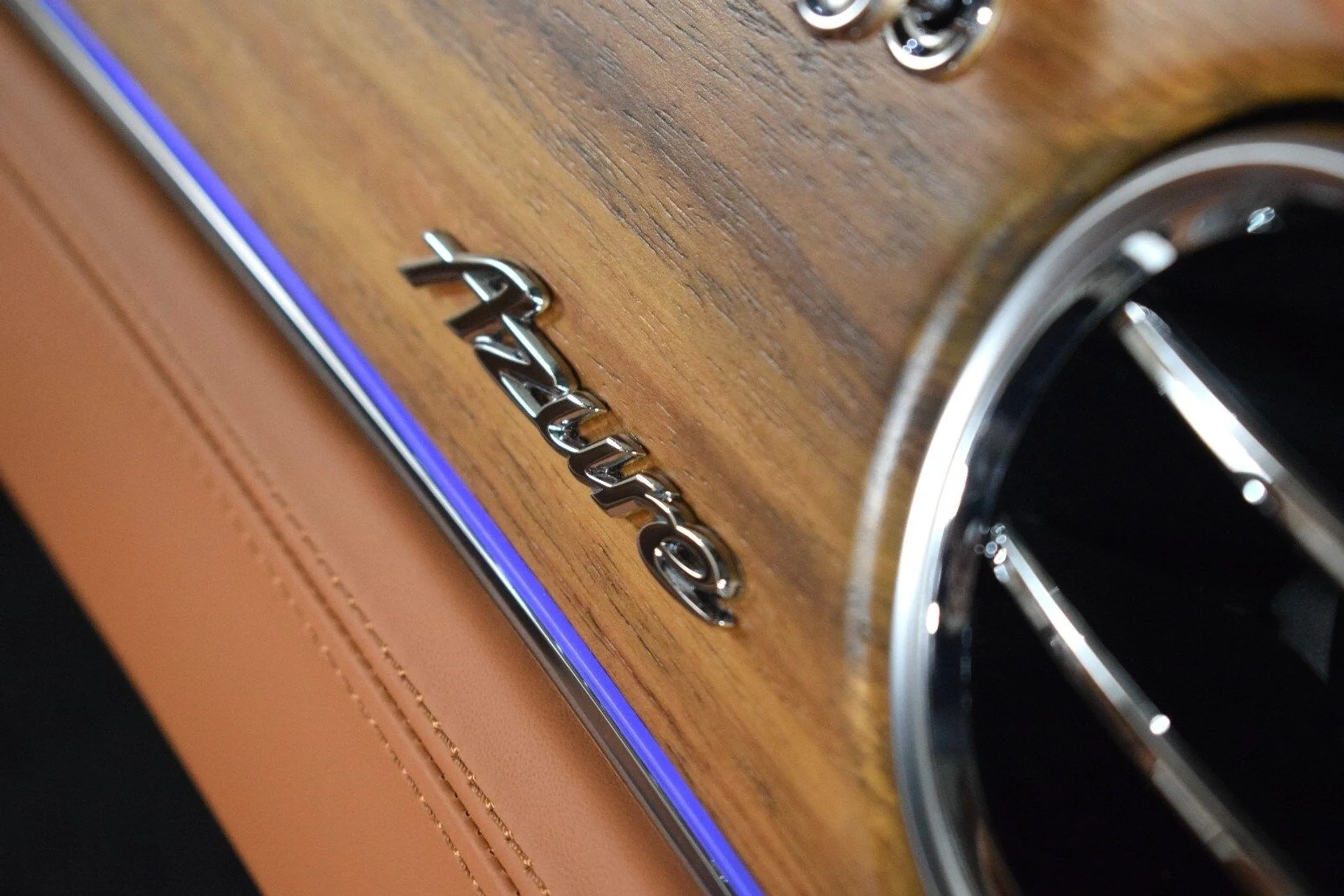 mph025_2301744786_01d899c558de818e5e17391fa7a22517x_7d3ba8c82f