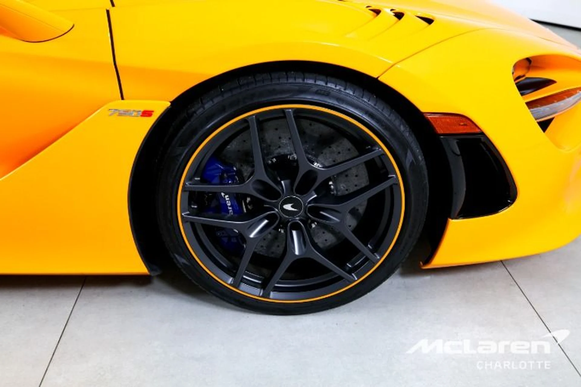 mph025_2304103429_Used_2024_Mc_Laren_750_S_Spider_aa6032aa06