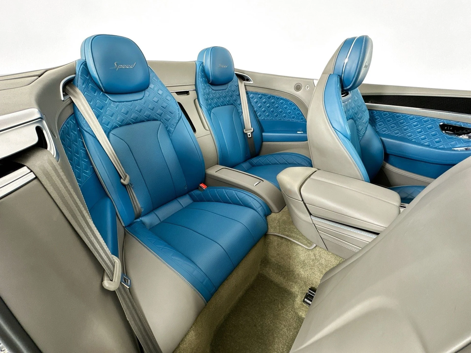 mph025_2315526963_26_5db41aa24e