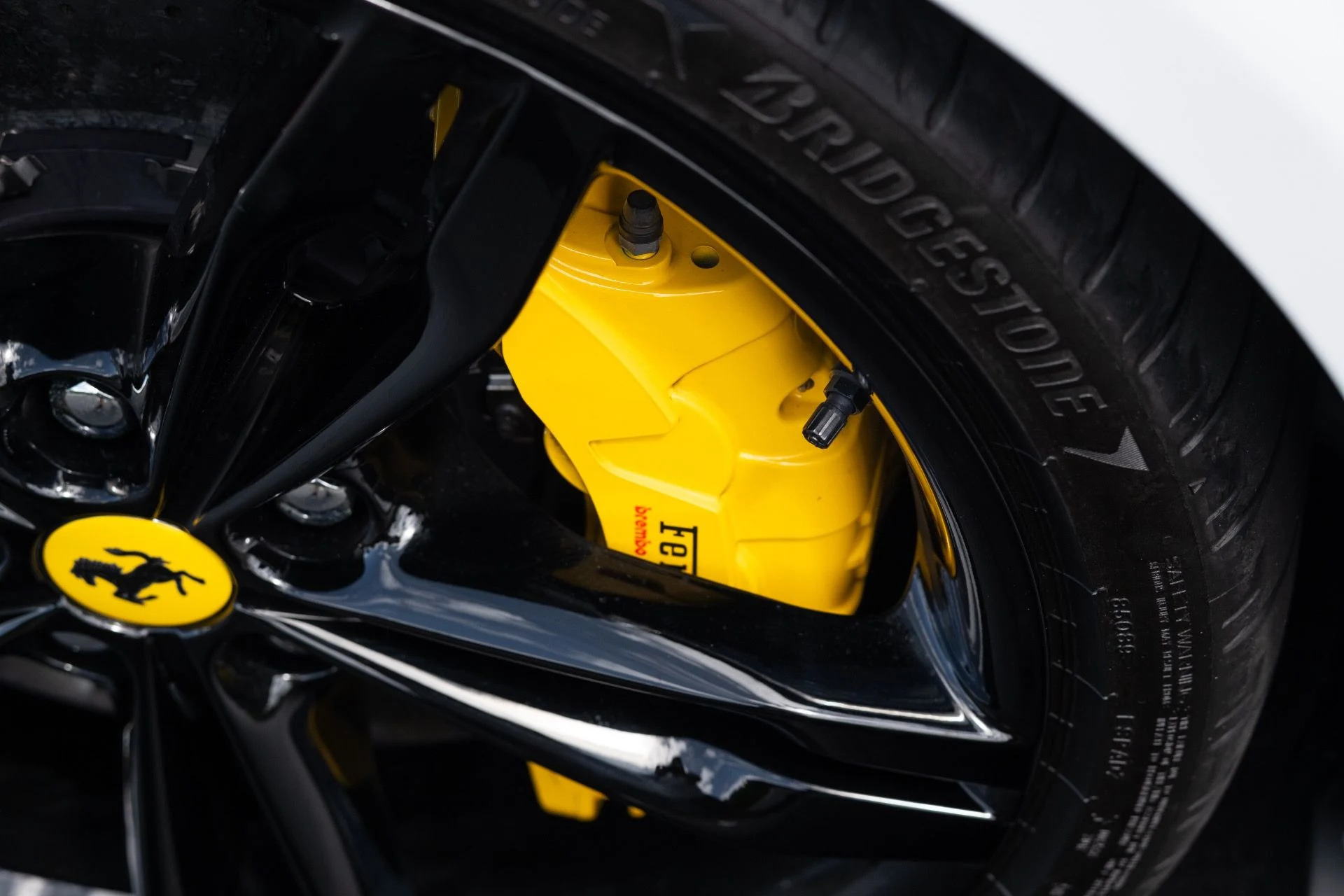 mph025_2320477376_Used_2024_Ferrari_296_GTS_1776964703_55477a4d1d