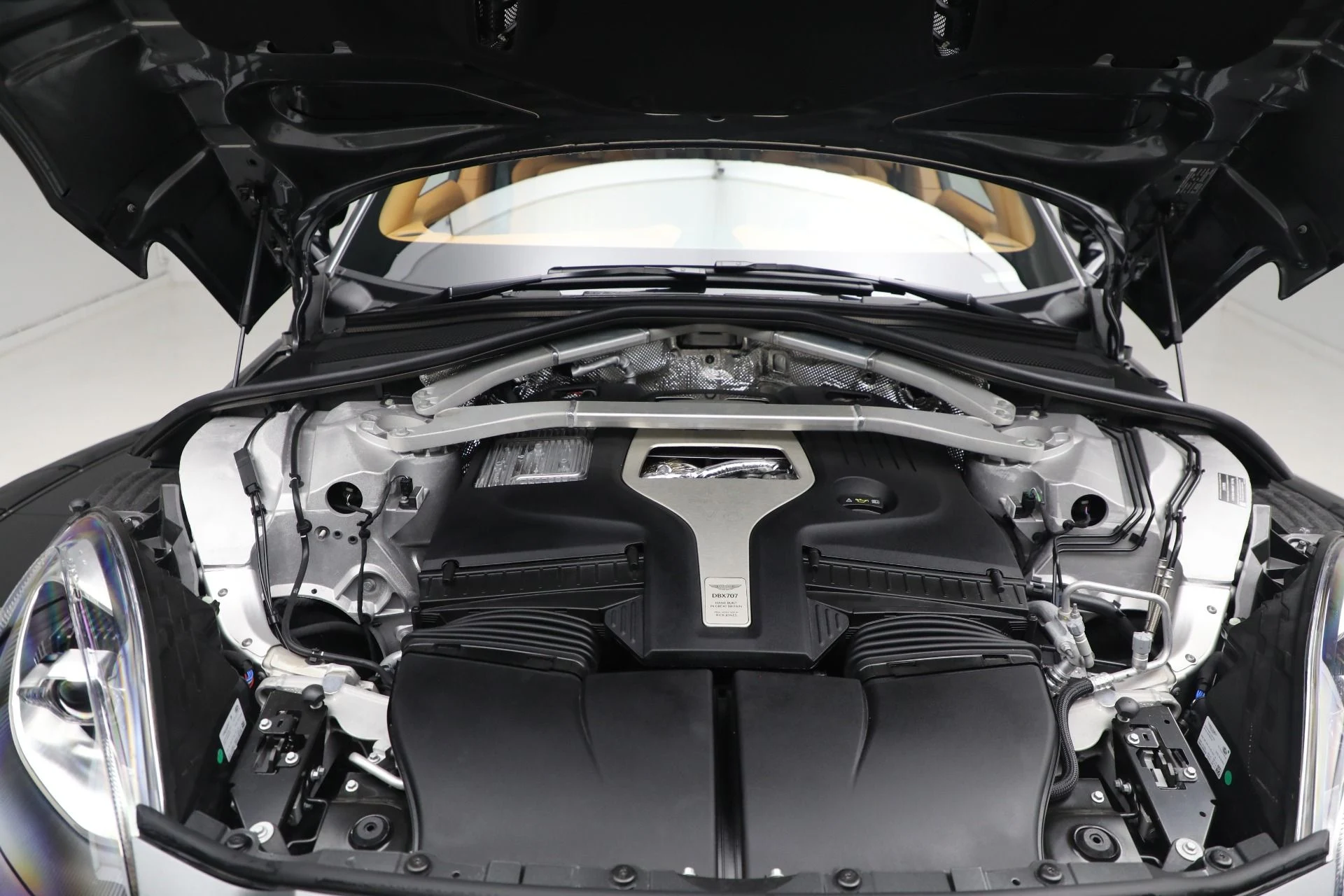 mph025_2323801916_New_2025_Aston_Martin_DBX_707_707_cf29097767