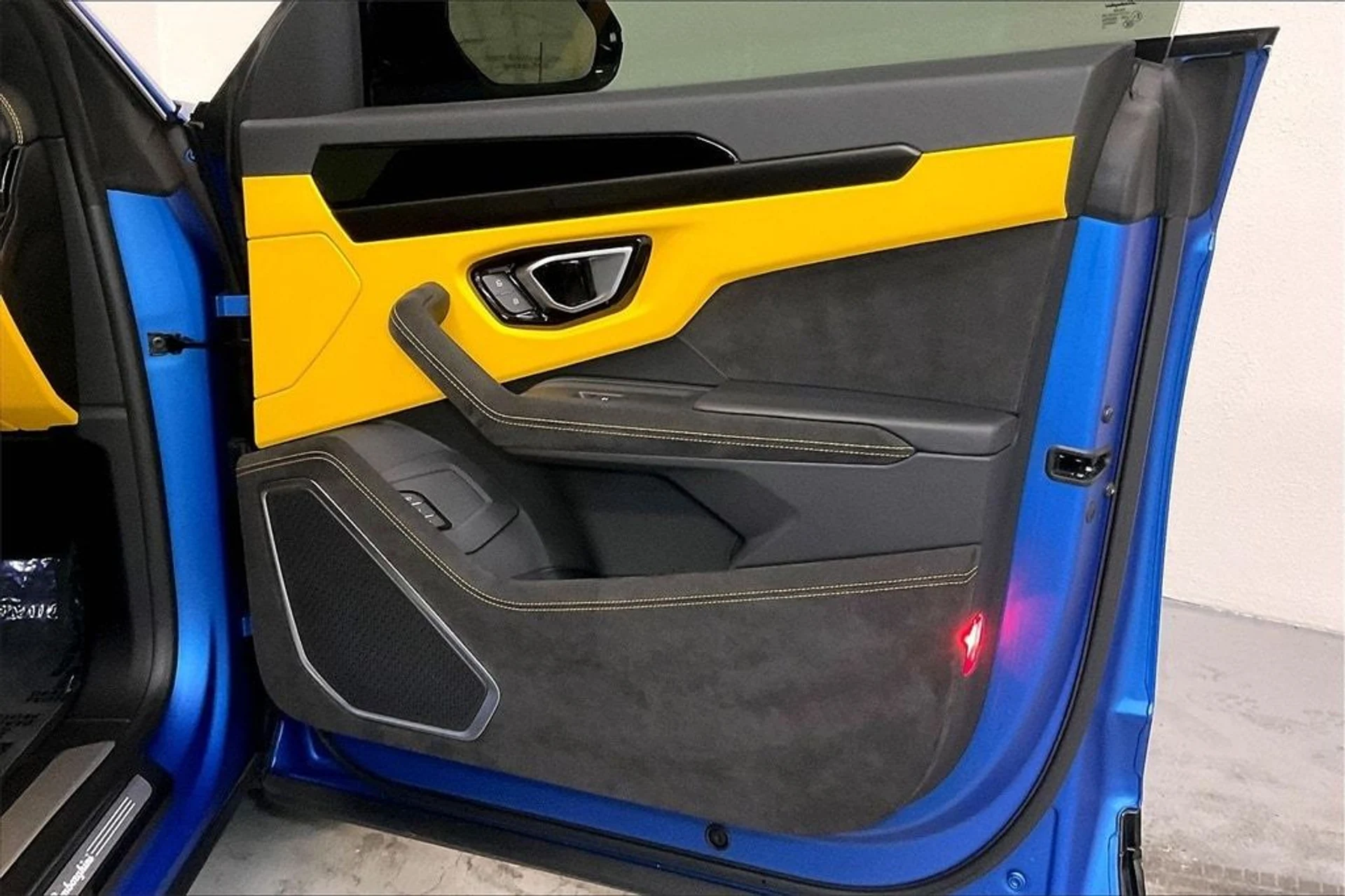 mph025_2328086204_627b6b4ef12709e72b3f216299be9dbex_5ca085c494