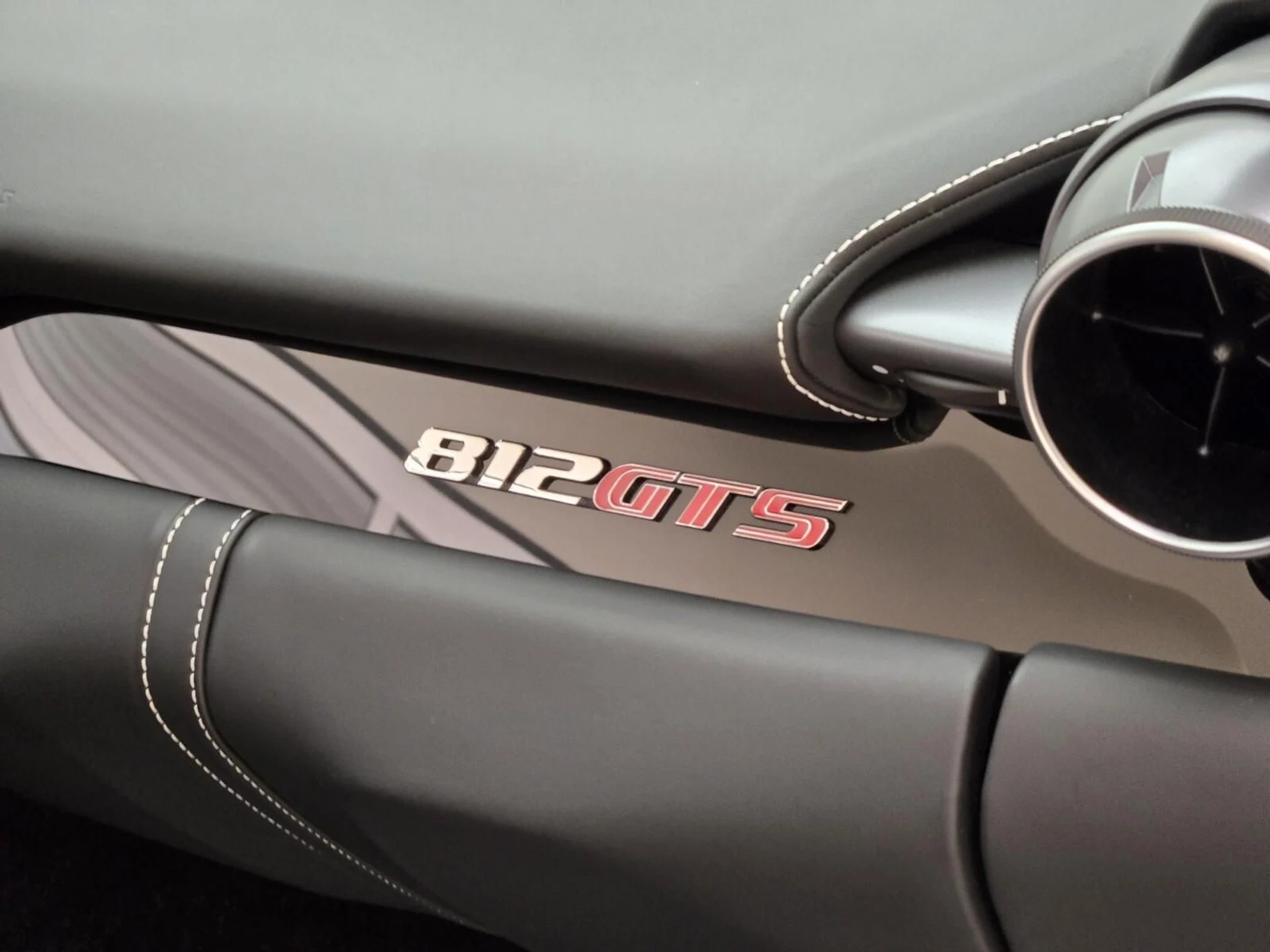 mph025_2328899182_Used_2022_Ferrari_812_GTS_1765263631_d740d87d77