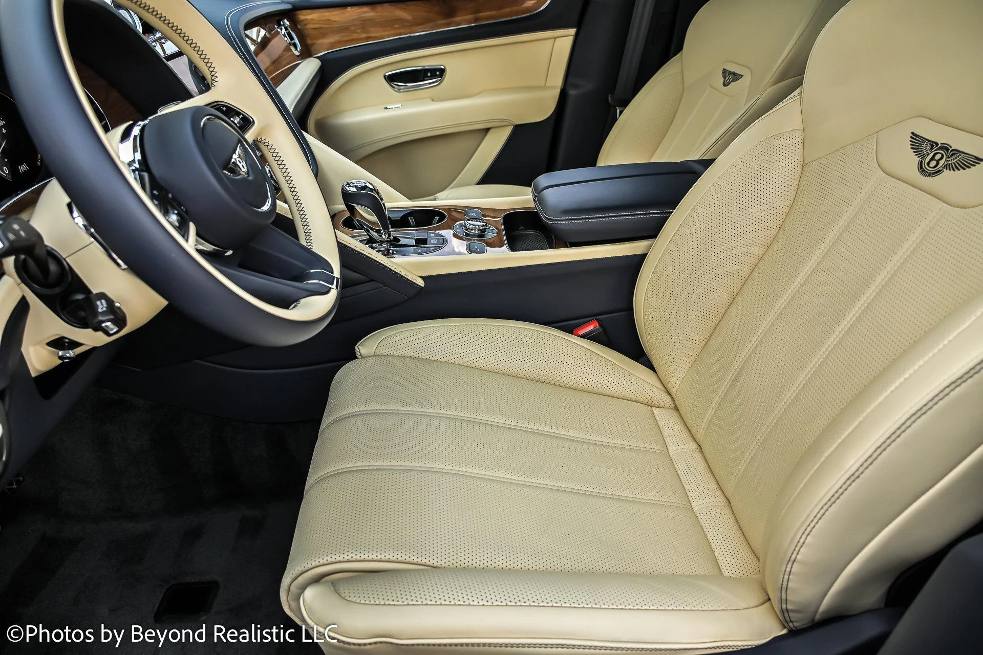 mph025_2330134049_Used_2023_Bentley_Bentayga_EWB_1769853181_ca4d708c00