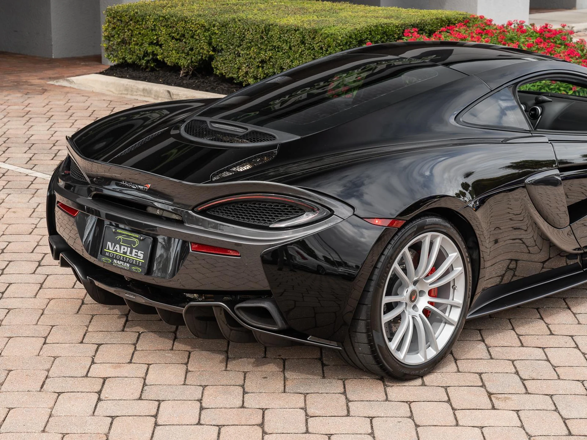 mph025_2348181252_Used_2018_Mc_Laren_570_GT_1768385502_330e624a30