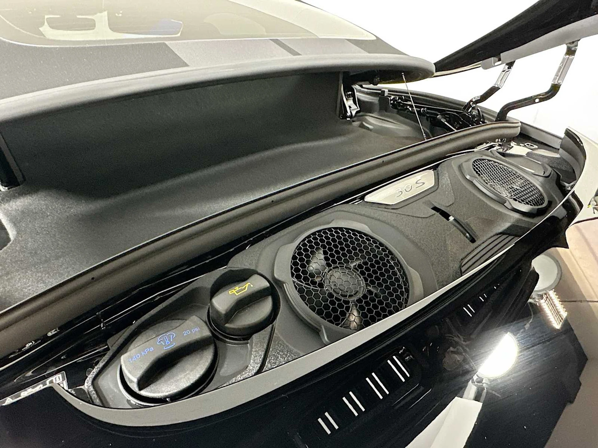 mph025_2352219125_5e45c16bec2bd1f3dac7a8282758dedf_857d6b3305