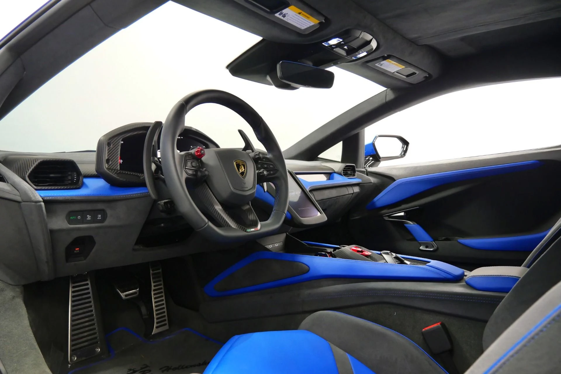 mph025_2353099164_Used_2024_Lamborghini_Revuelto_974_Miles_710_K_MSRP_SPORTIVA_Corsa_Tex_Interior_1767024666_77c24a6933