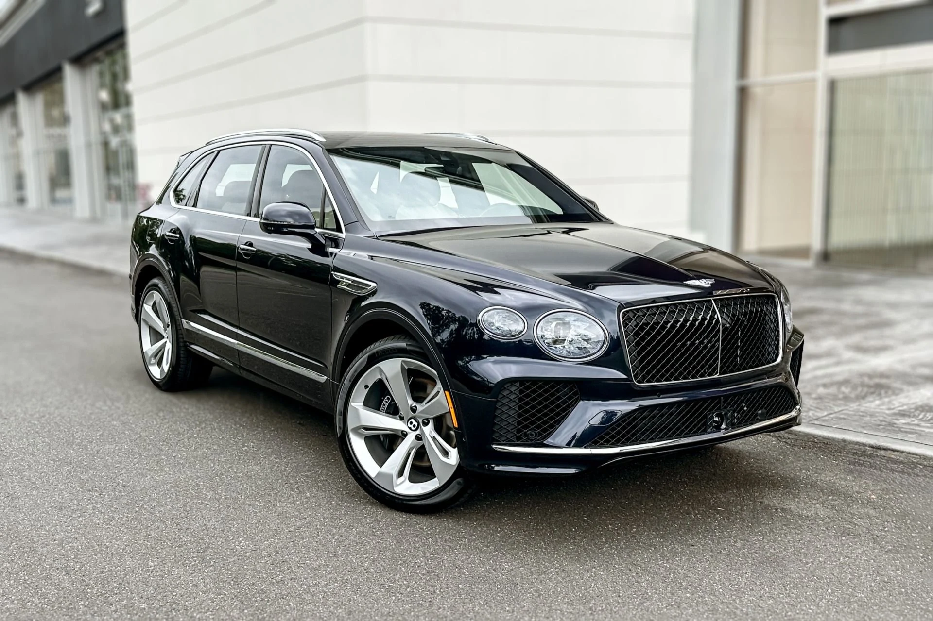 mph025_2361155893_New_2026_Bentley_Bentayga_V8_1784720366_d68c5be41c