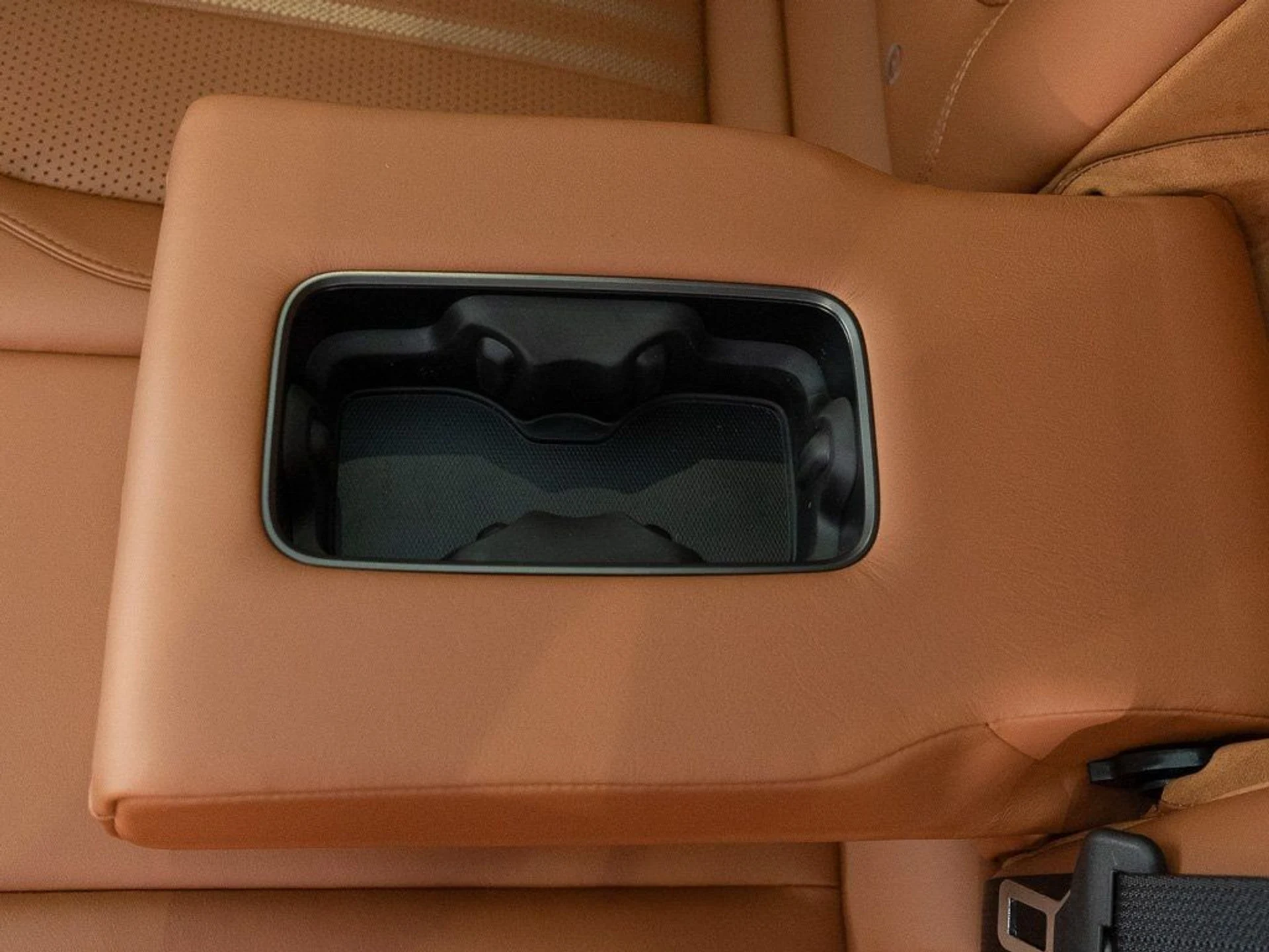 mph025_2363802501_88833cedd3dbbaad3fb2974e39c39f4b_158b213ef1