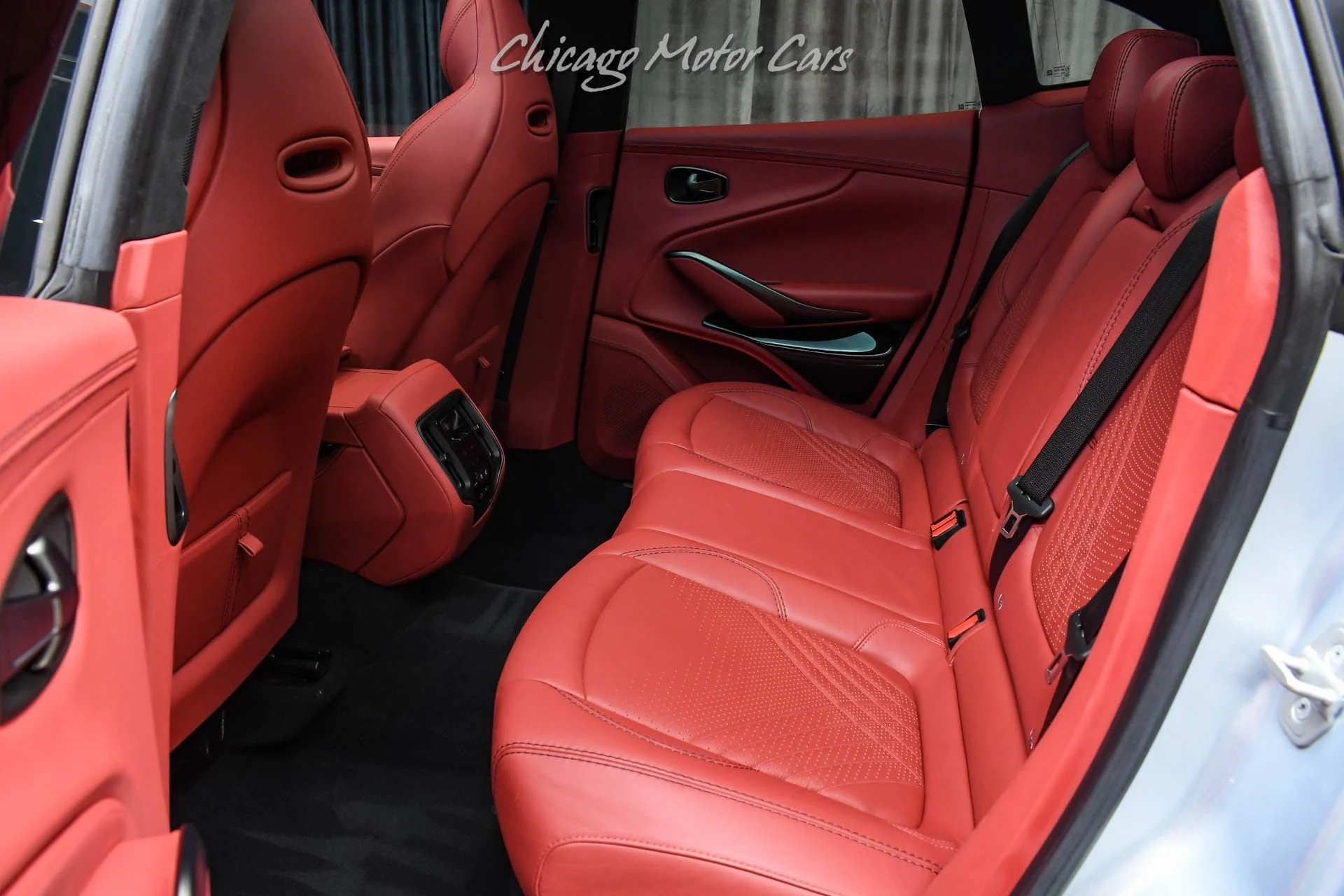 mph025_2375366749_13003_p26_l_541b549cca