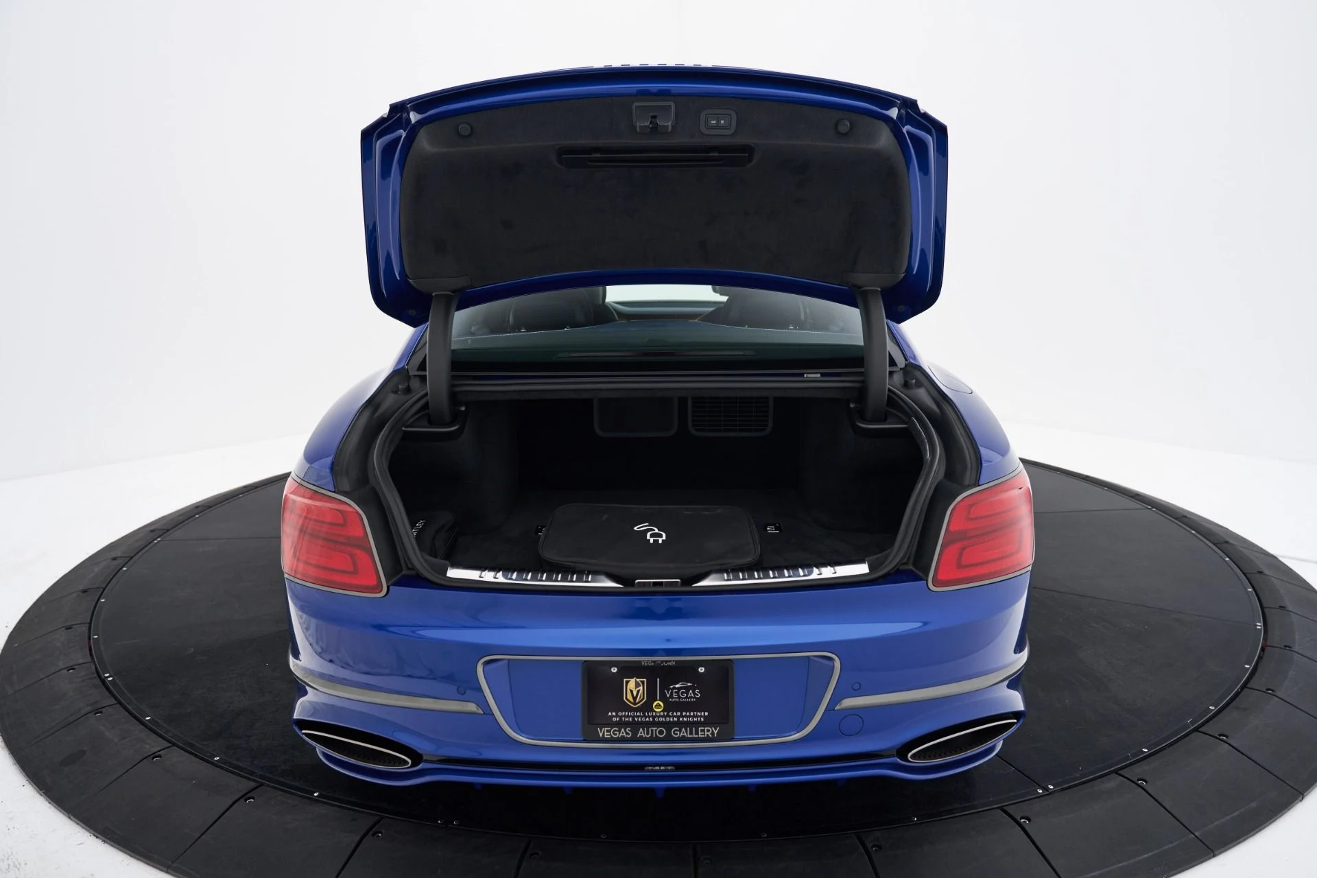 mph025_2376033582_Used_2025_Bentley_Flying_Spur_Speed_1792601171_f89db121b3