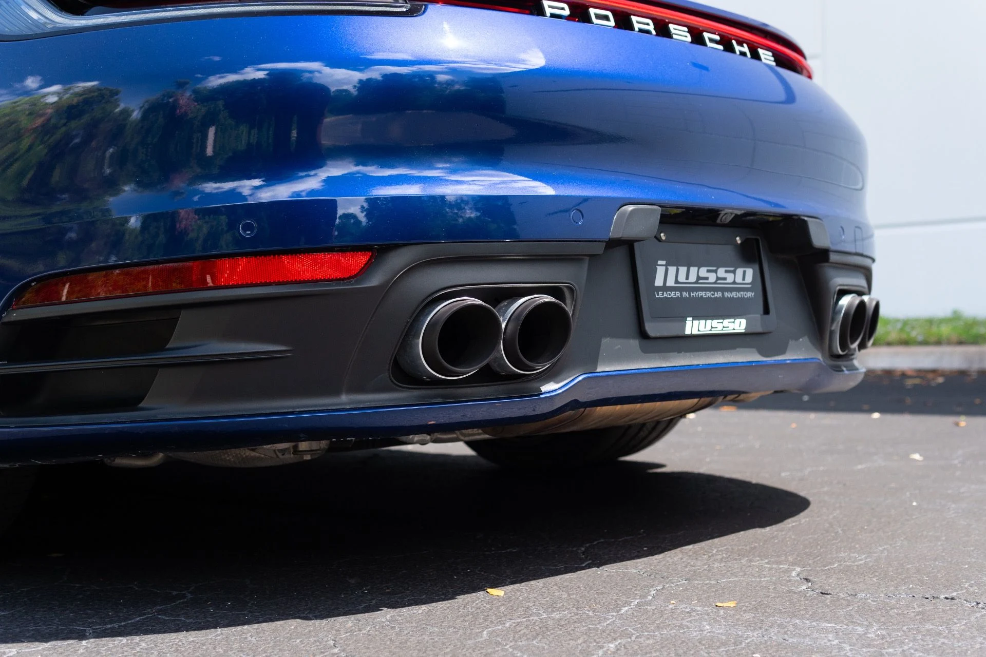 mph025_2377078731_Used_2021_Porsche_911_Carrera_1775497213_8a0b8dd5ff