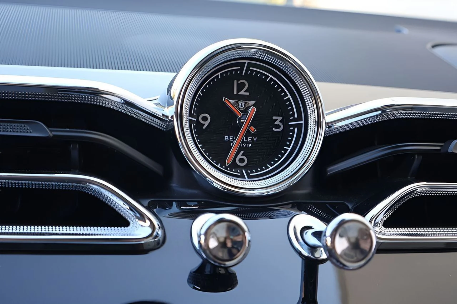 mph025_2377889431_26_ae62dca263