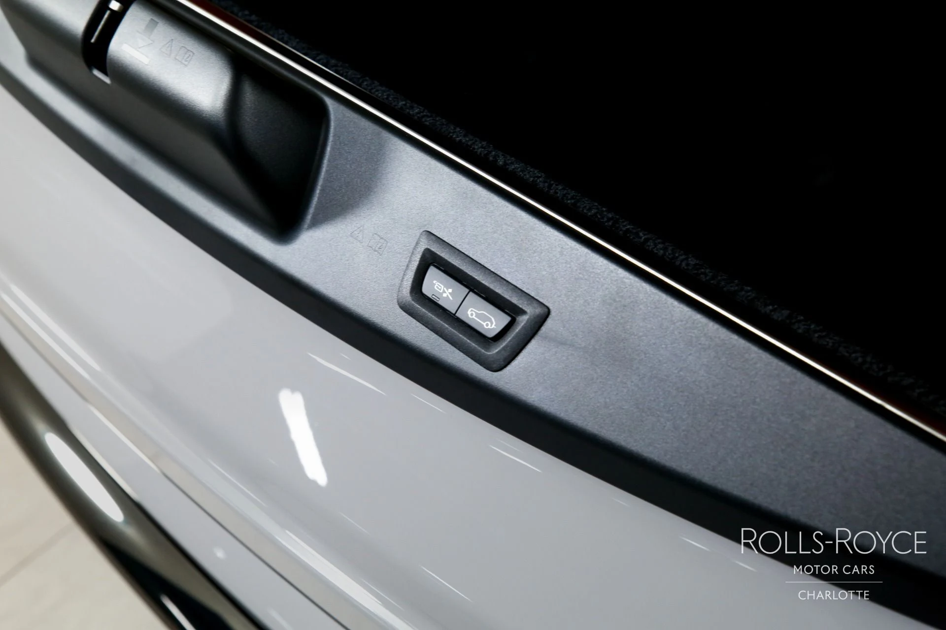 mph025_238270415_Used_2026_Rolls_Royce_Black_Badge_Cullinan_1769529665_45a58bd675