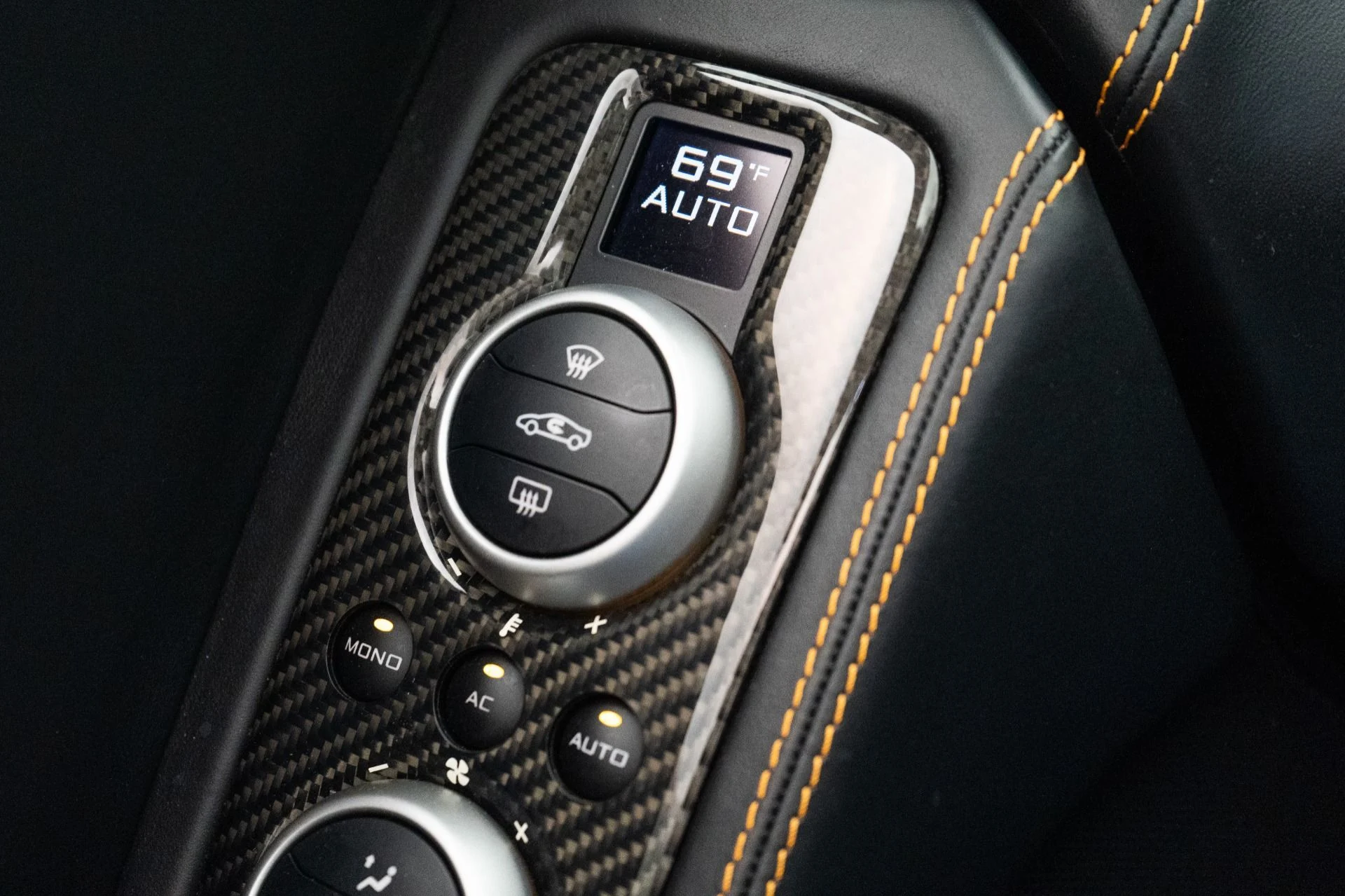 mph025_2383179623_Used_2015_Mc_Laren_650_S_Spider_Interior_and_Exterior_Carbon_Packs_Suspension_Lifter_1778269559_00d249e3c3