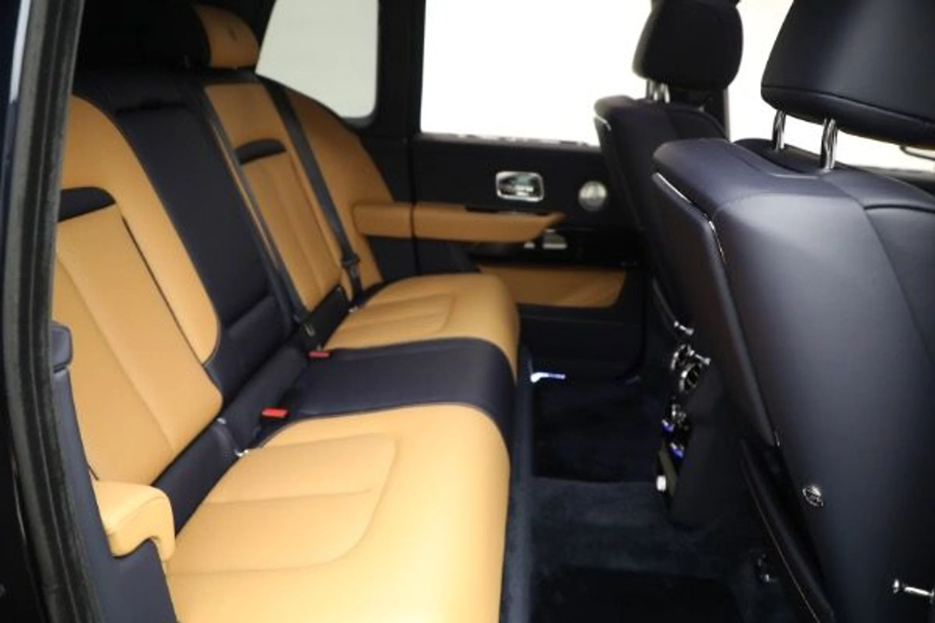mph025_2384281373_Used_2026_Rolls_Royce_Cullinan_e830634634