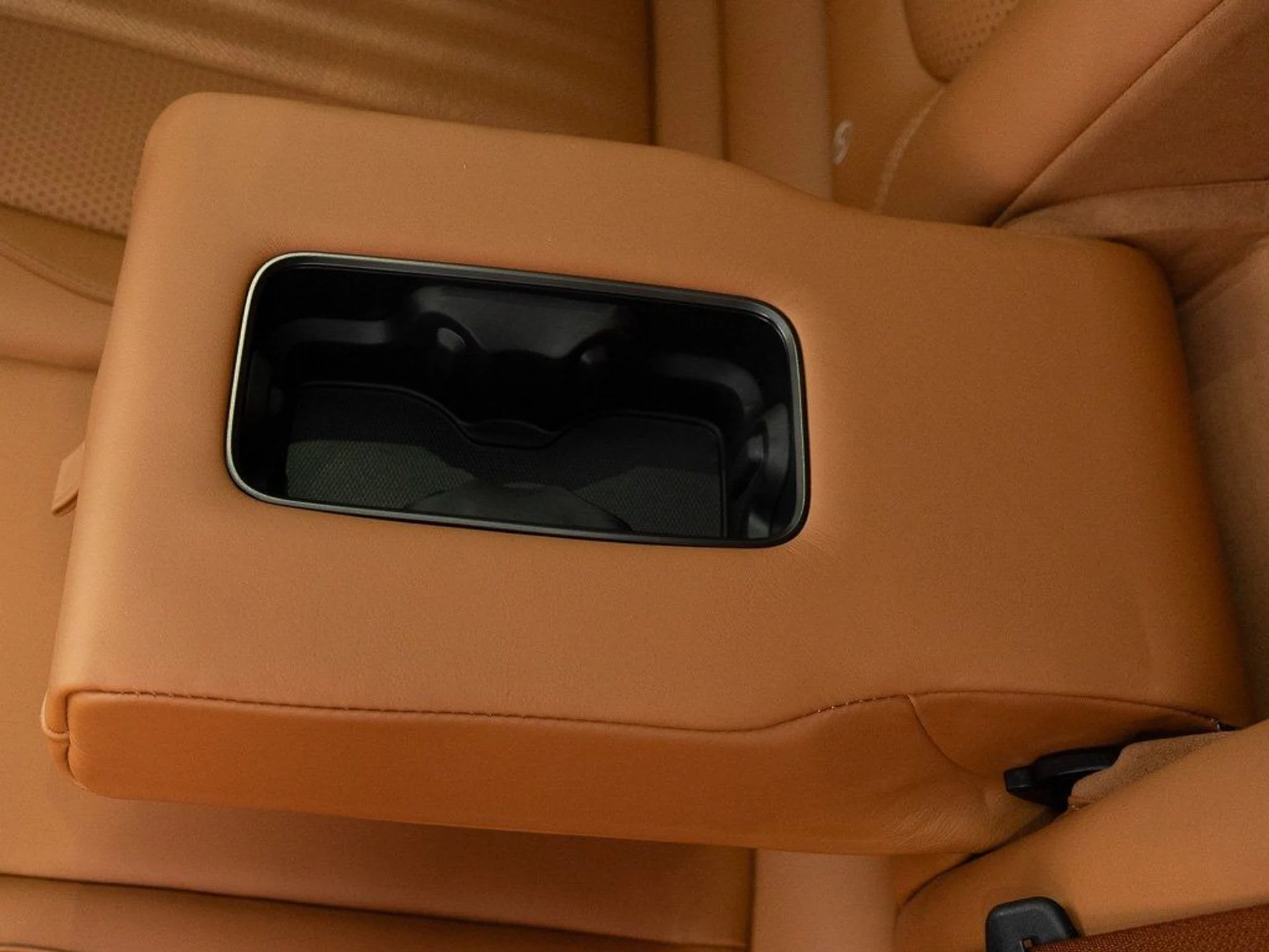 mph025_2387597722_7897e82449f9996aa048f030d2863c68_85cca67227