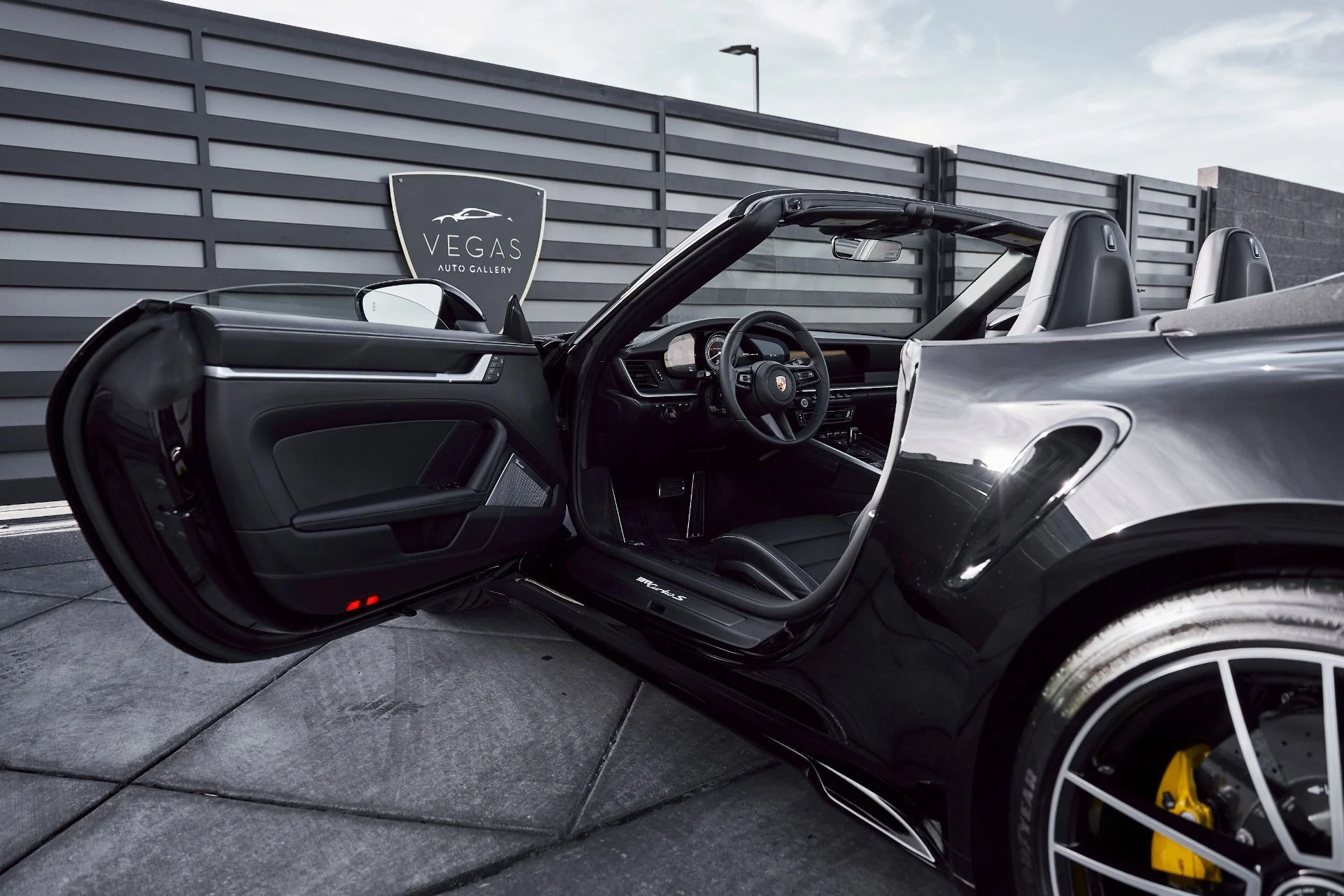 mph025_2395413711_Used_2022_Porsche_911_Turbo_S_1773939908_852e991ff8