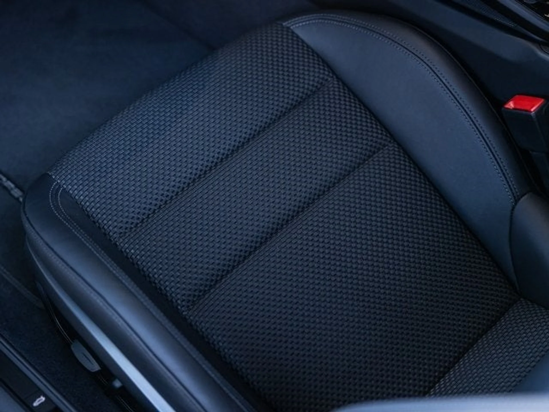 mph025_2395678842_26_53a2adaa85