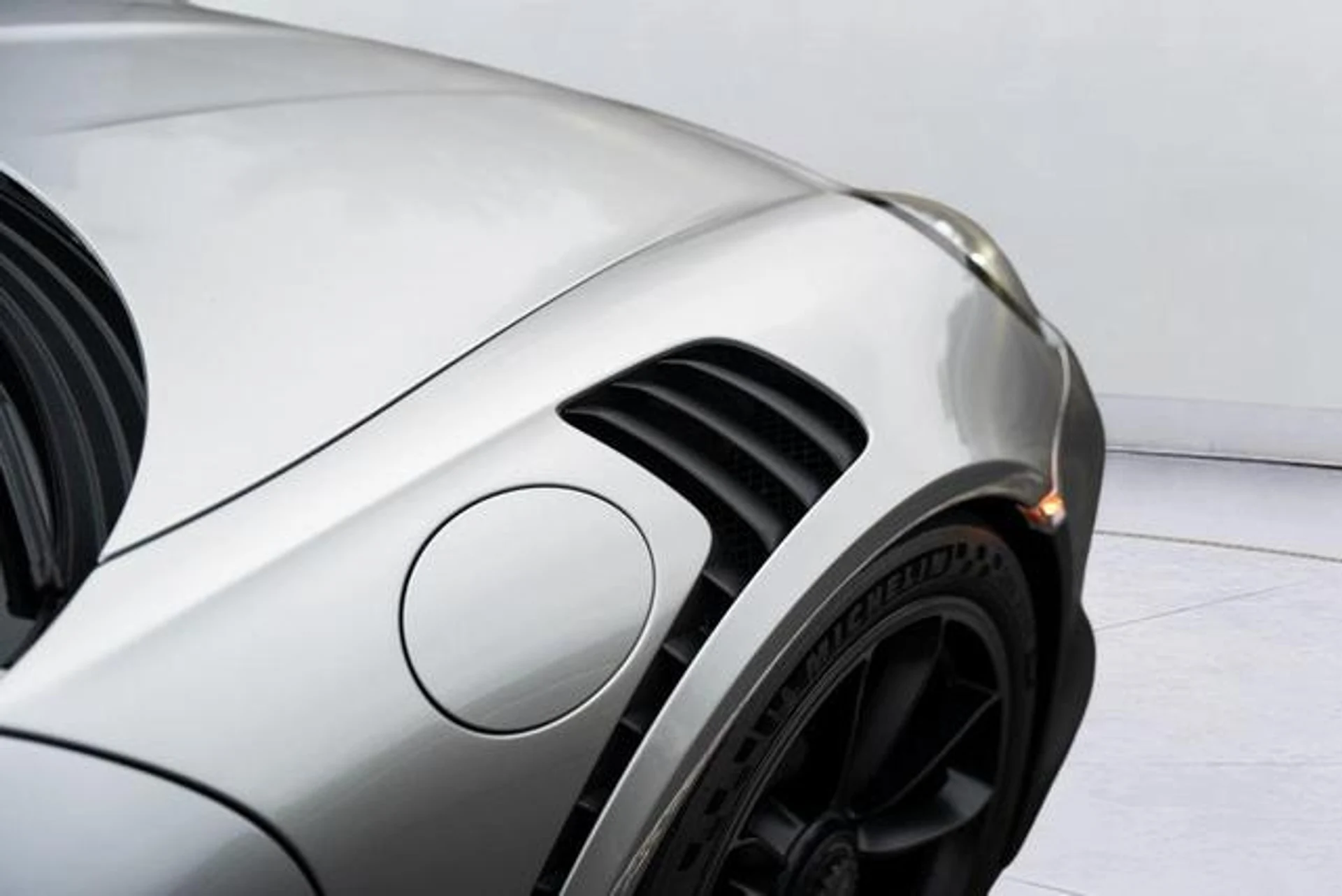 mph025_2399796210_iomg_Ms_Oho2_C_W2bm_V_Jl_Rr_Ufy_Gl_U_8db43799b1